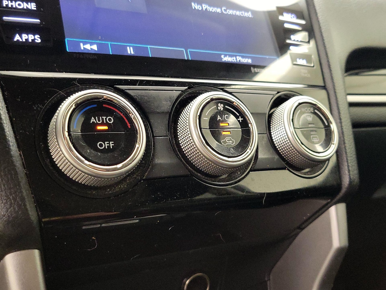 2018 Subaru Forester Limited - Photo 17