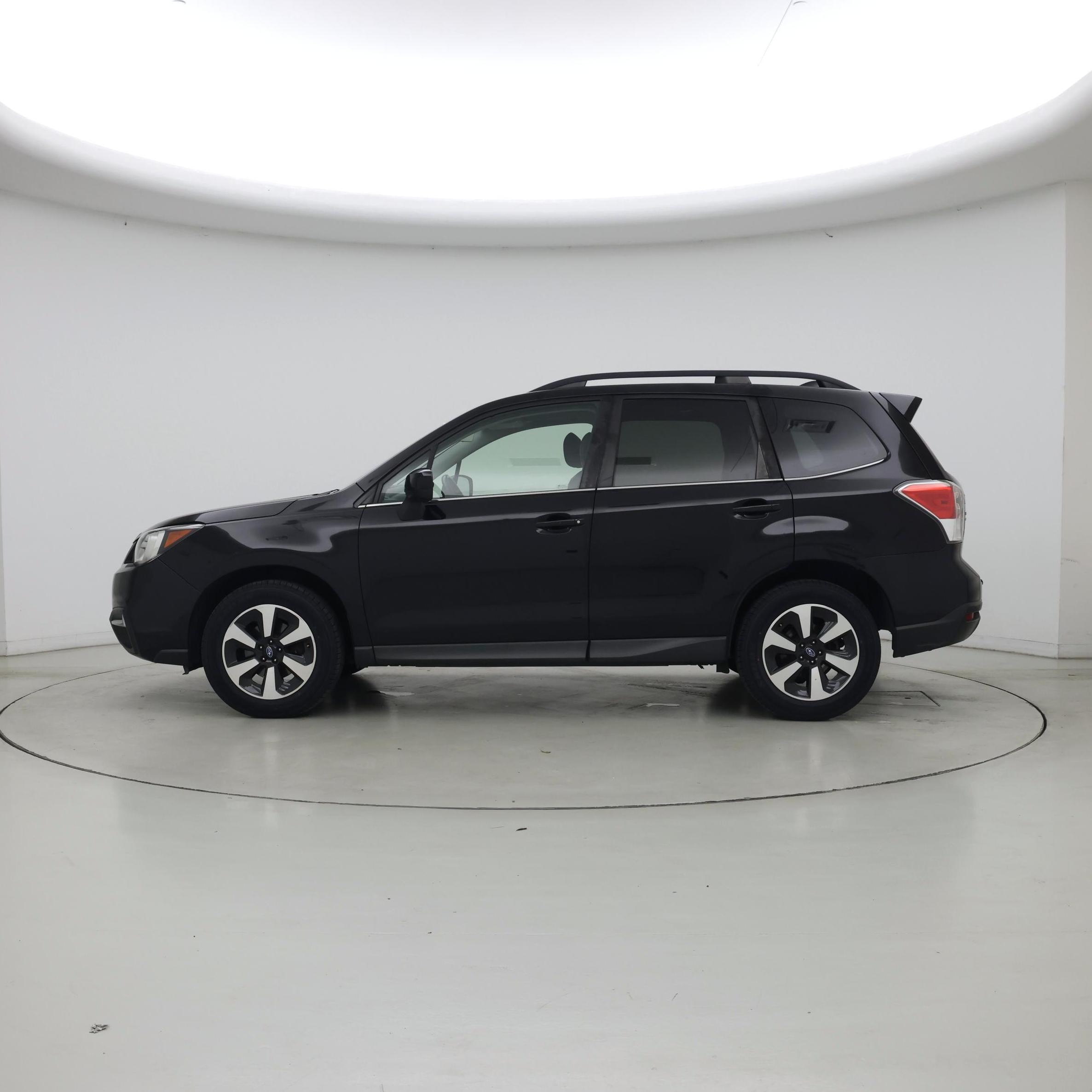 Thumbnail: 2018 Subaru Forester - 3