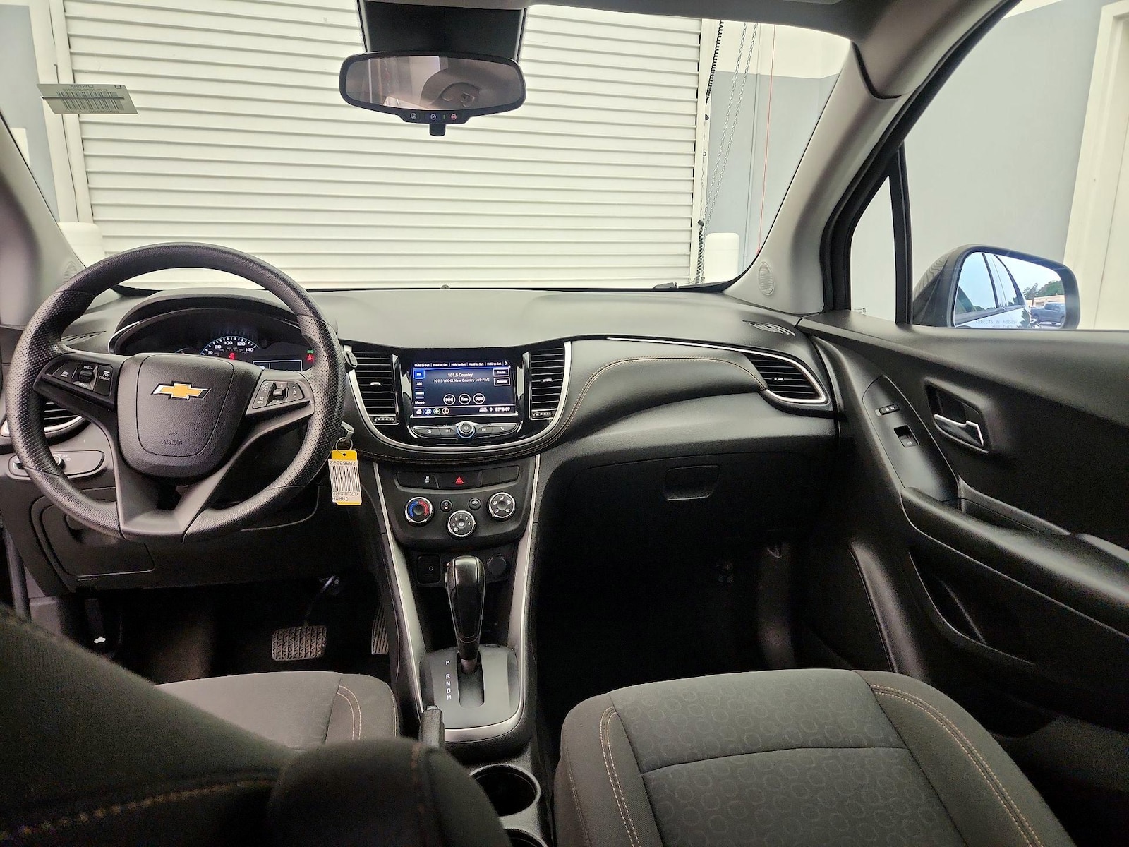2022 Chevrolet Trax LS - Photo 10