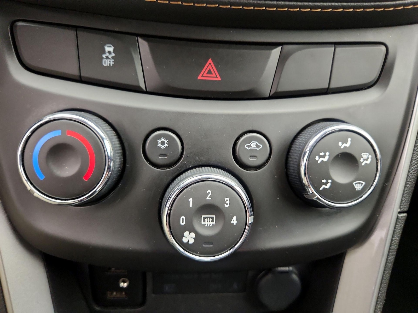2022 Chevrolet Trax LS - Photo 17