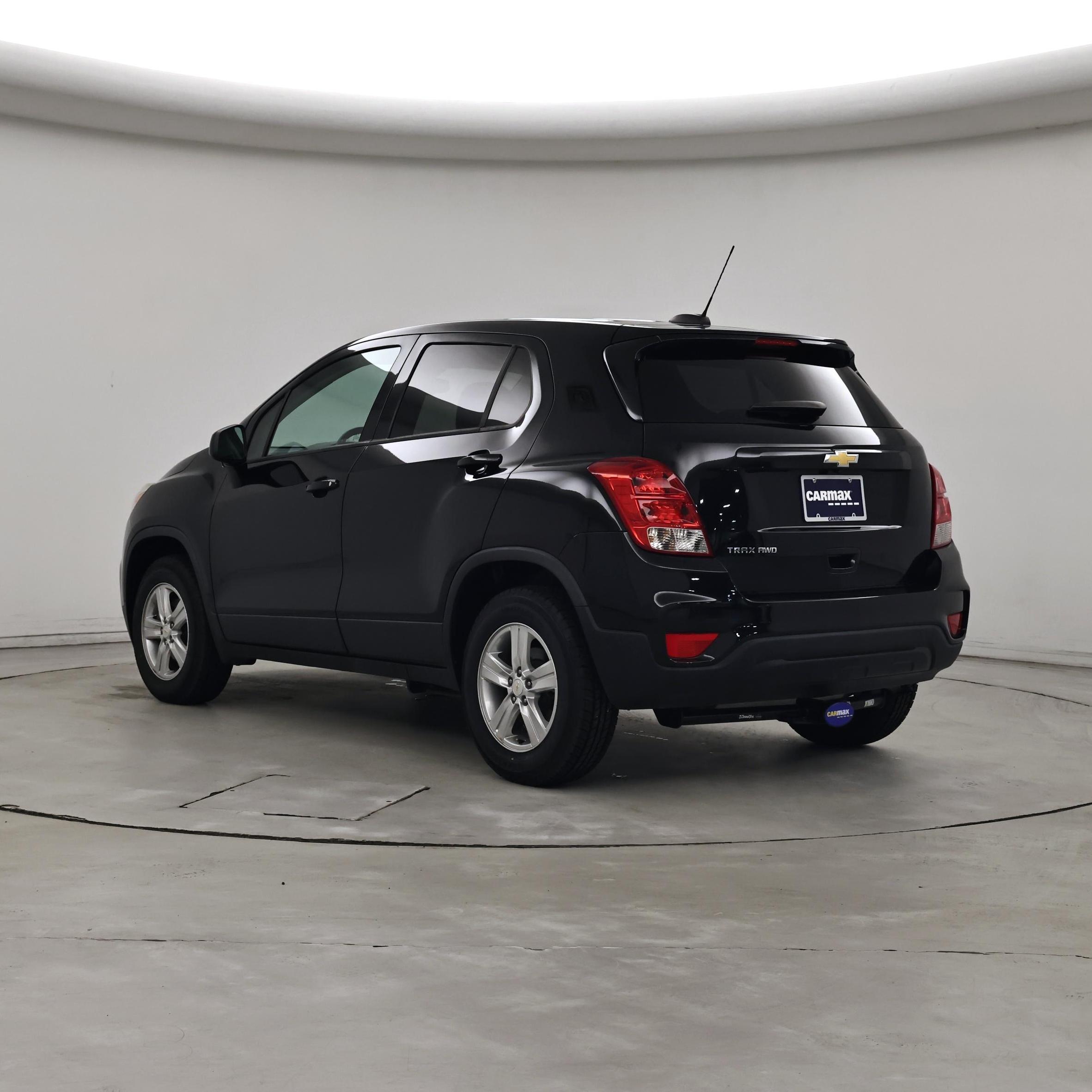 Thumbnail: 2022 Chevrolet Trax - 2