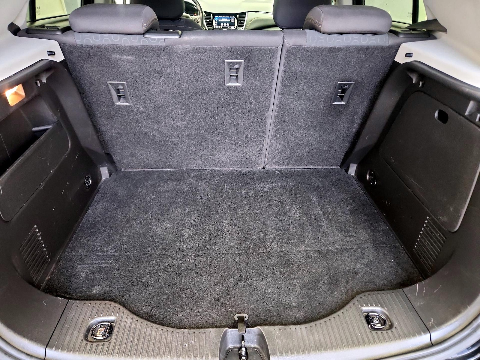 2022 Chevrolet Trax LS - Photo 21