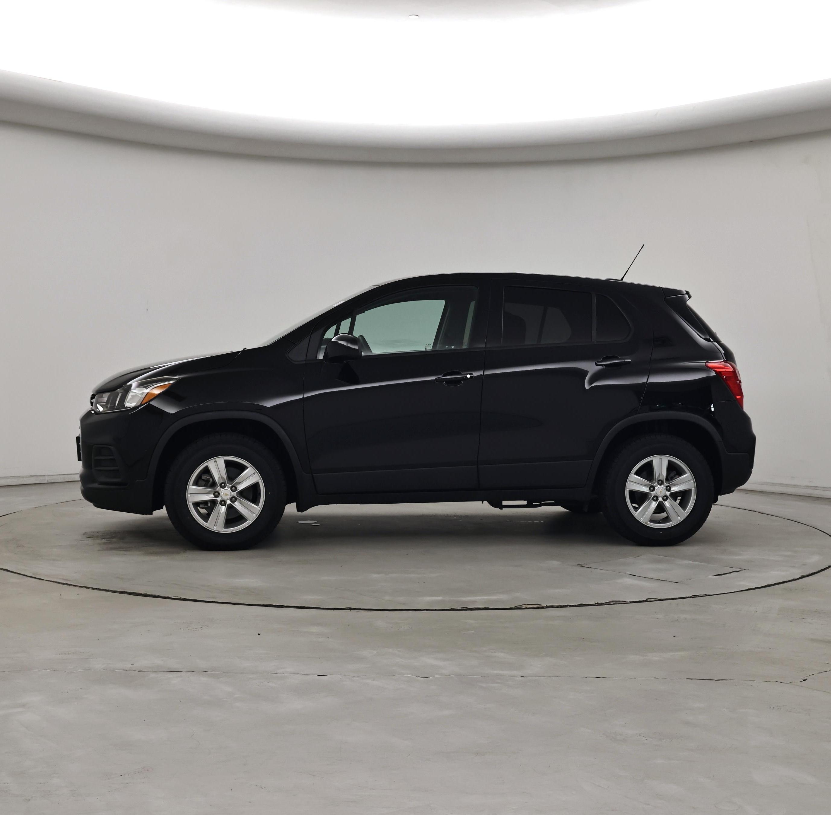 Thumbnail: 2022 Chevrolet Trax - 3