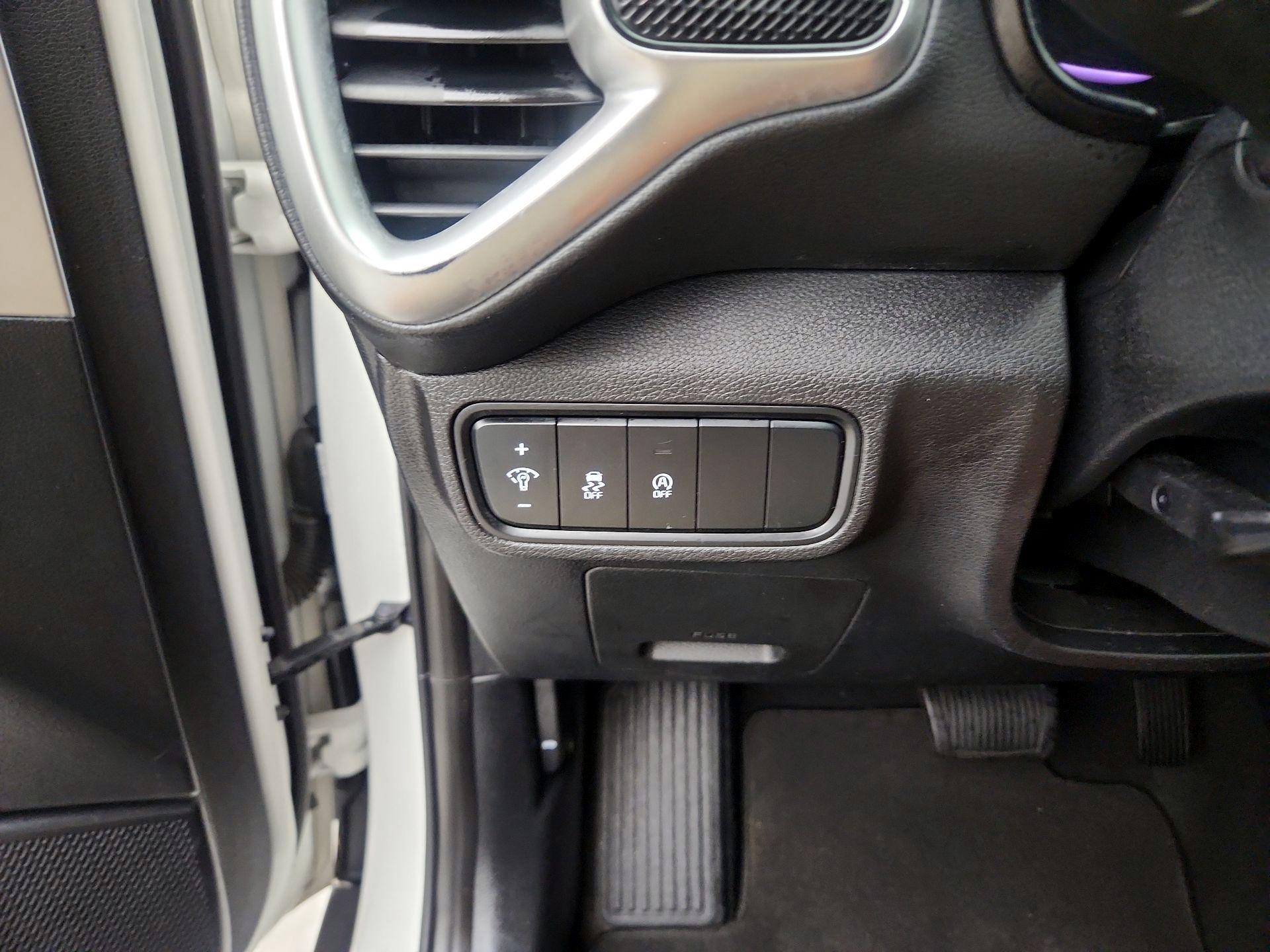 Thumbnail: 2023 Kia Soul - 13