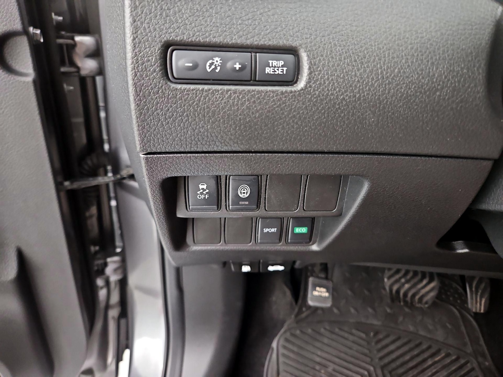 2020 Nissan Rogue Sport S - Photo 14