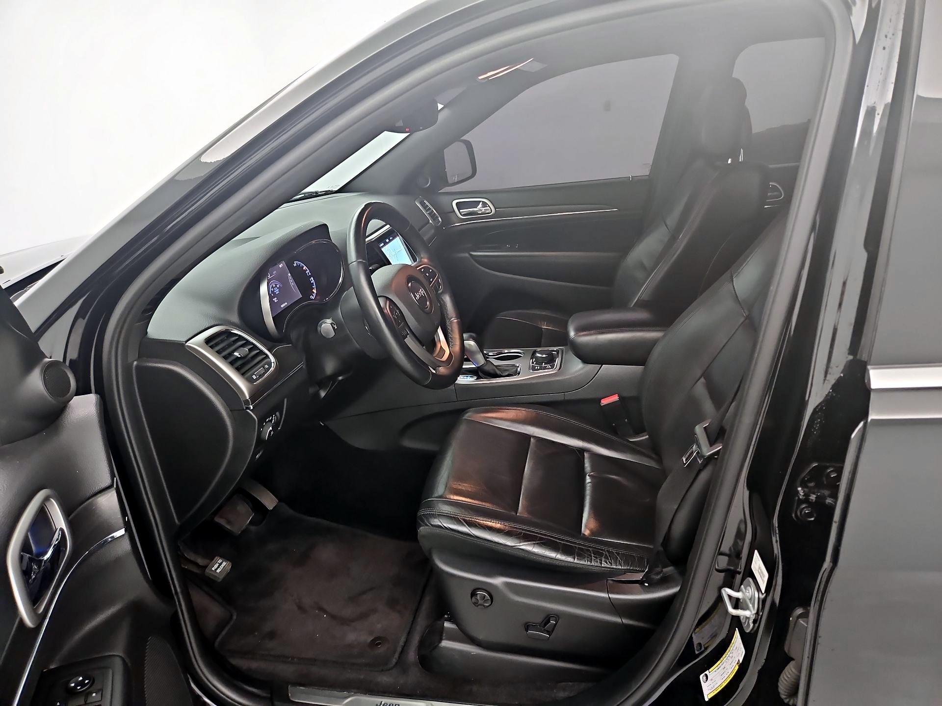 Thumbnail: 2018 Jeep Grand Cherokee - 11
