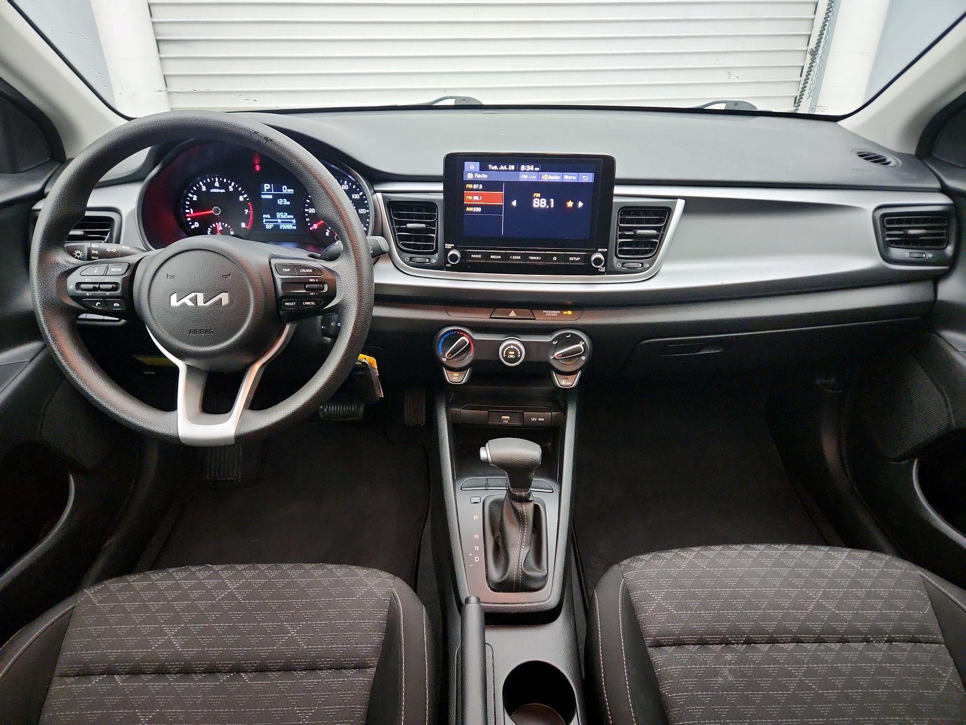 Thumbnail: 2023 Kia Rio - 9