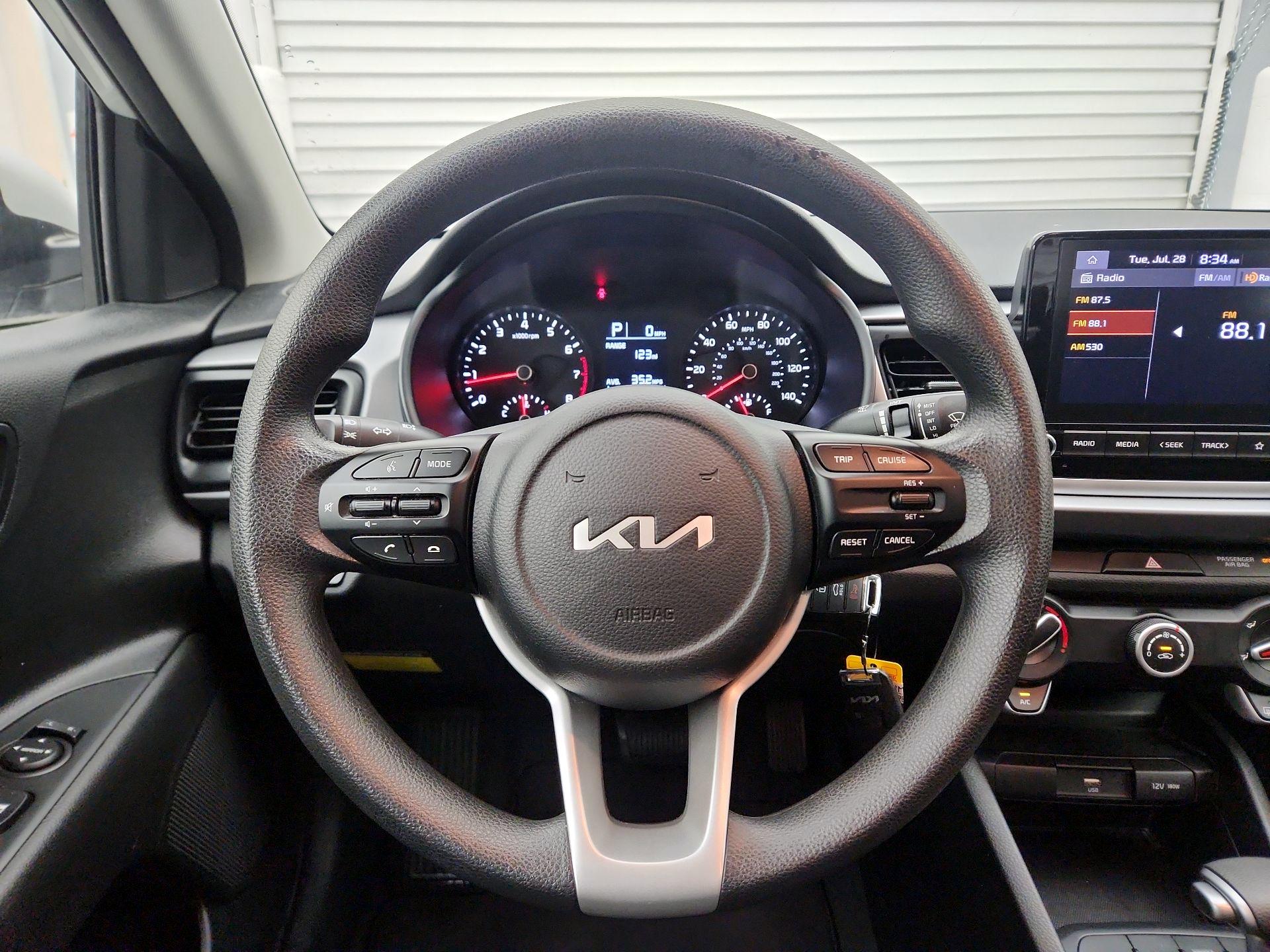 Thumbnail: 2023 Kia Rio - 10