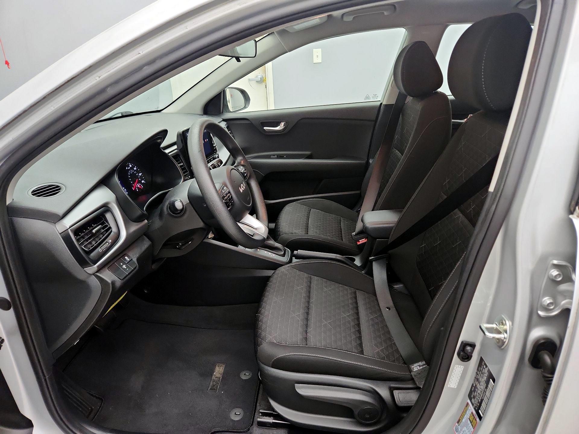 Thumbnail: 2023 Kia Rio - 11