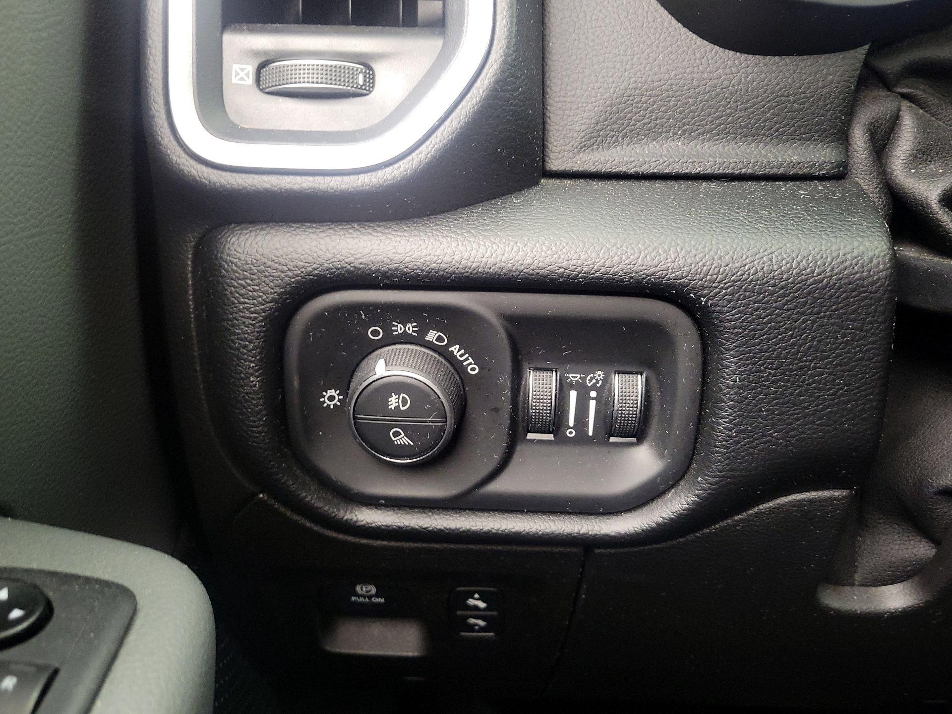 Thumbnail: 2019 RAM 1500 - 13