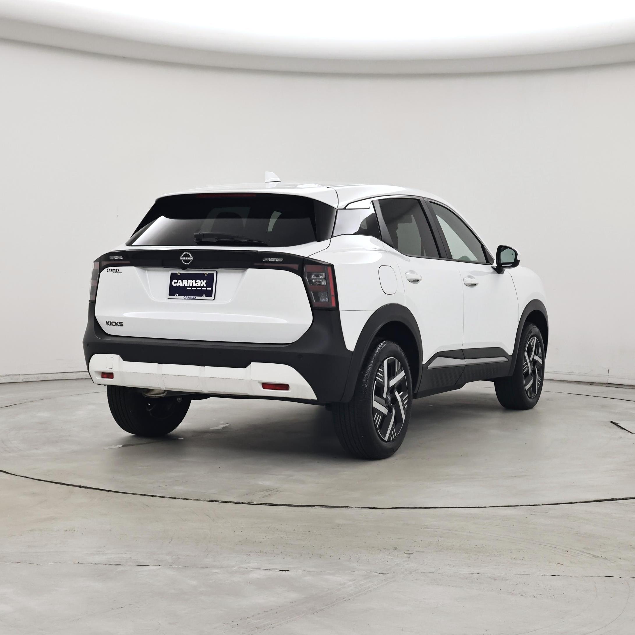 Thumbnail: 2025 Nissan Kicks - 8