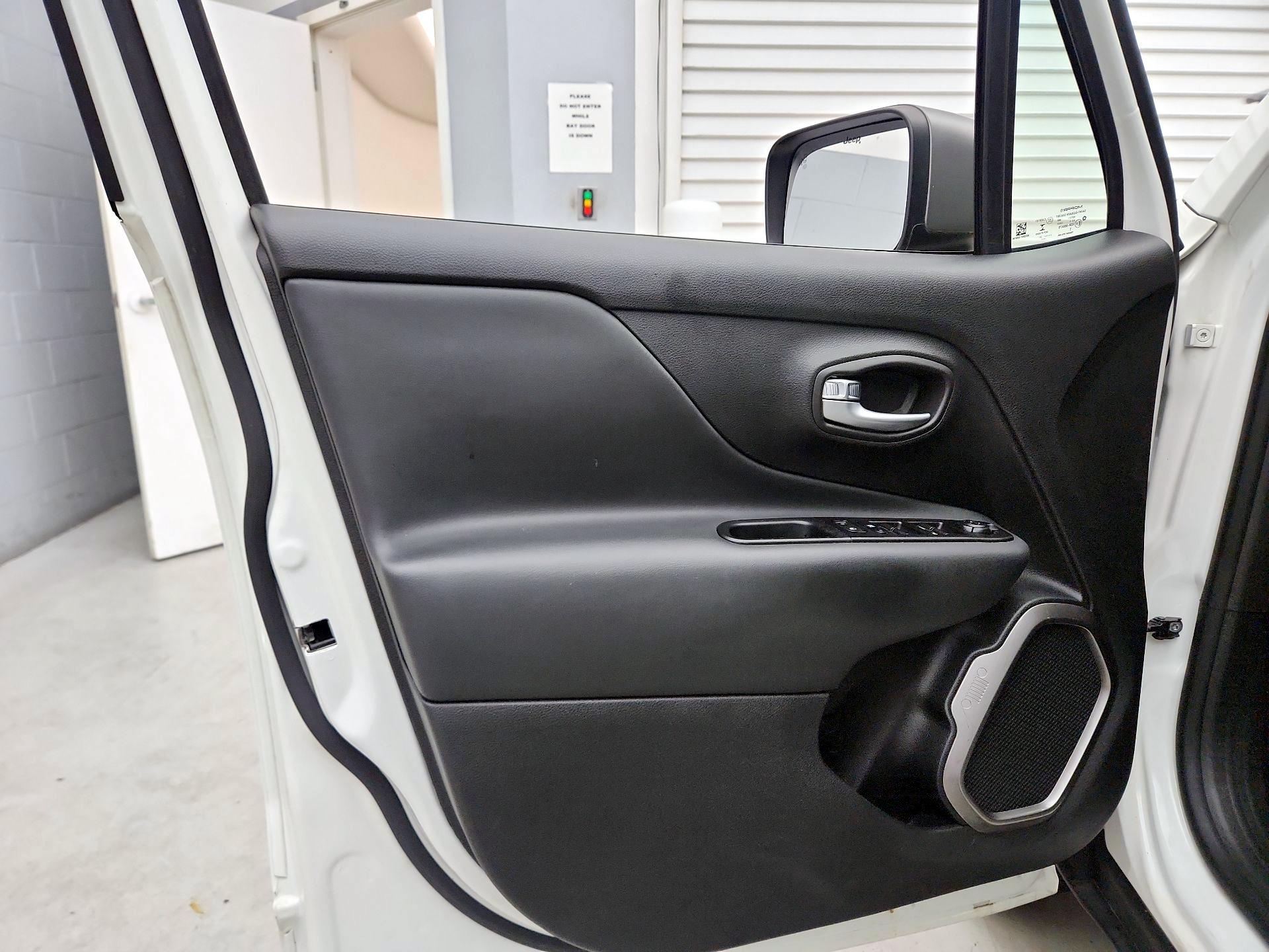 Thumbnail: 2021 Jeep Renegade - 12