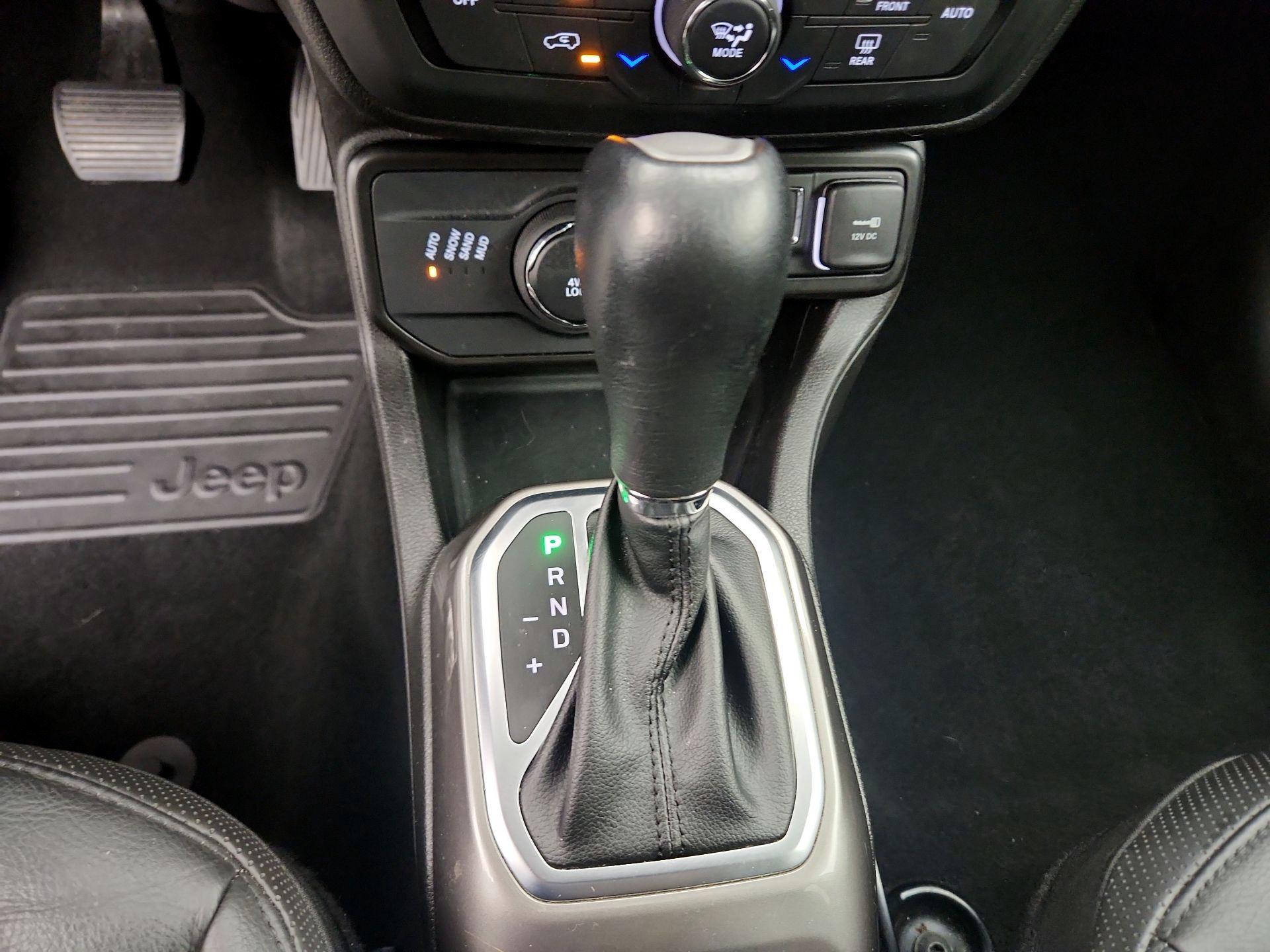 Thumbnail: 2021 Jeep Renegade - 18