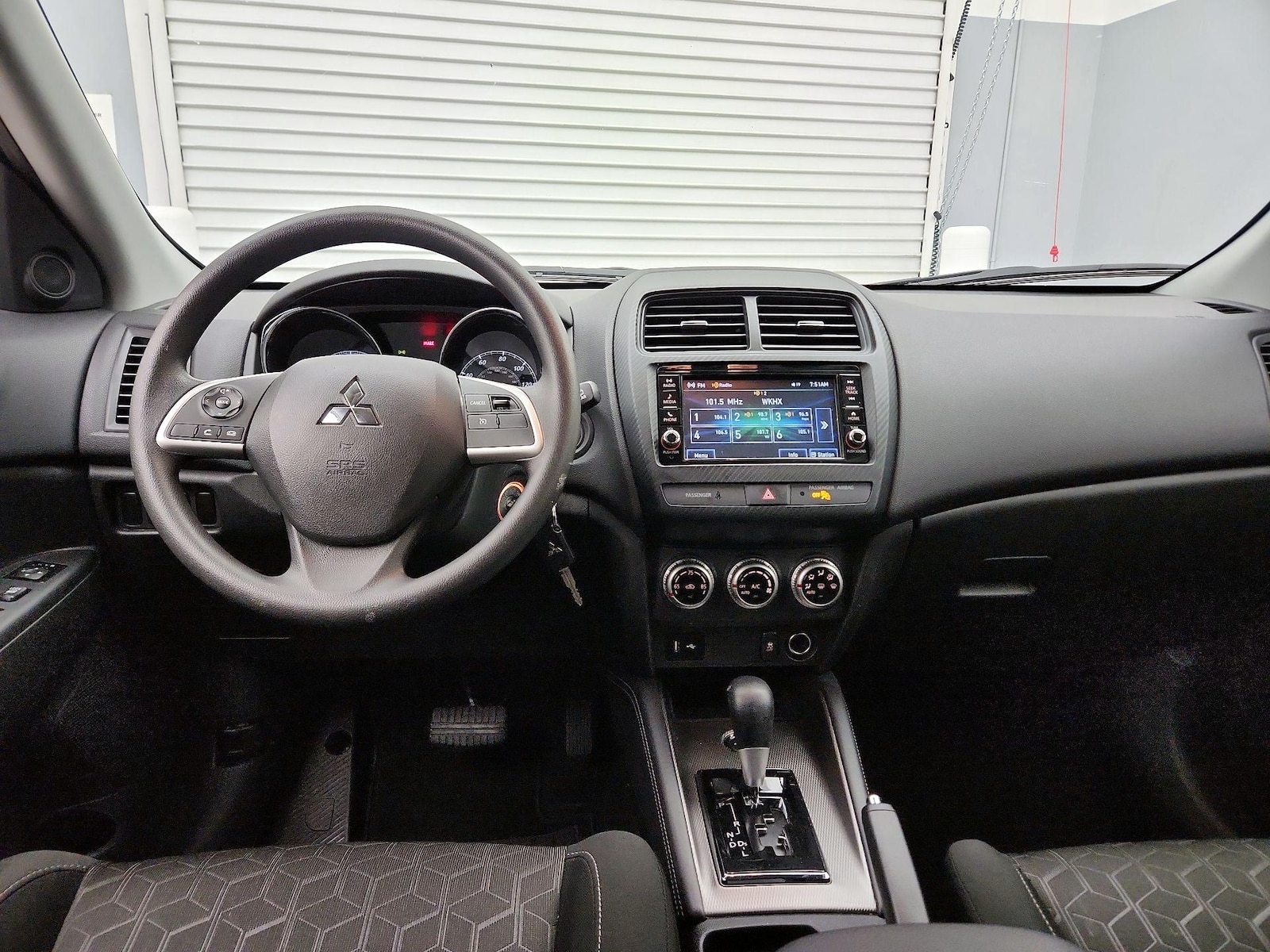 2025 Mitsubishi Outlander Sport ES - Photo 10