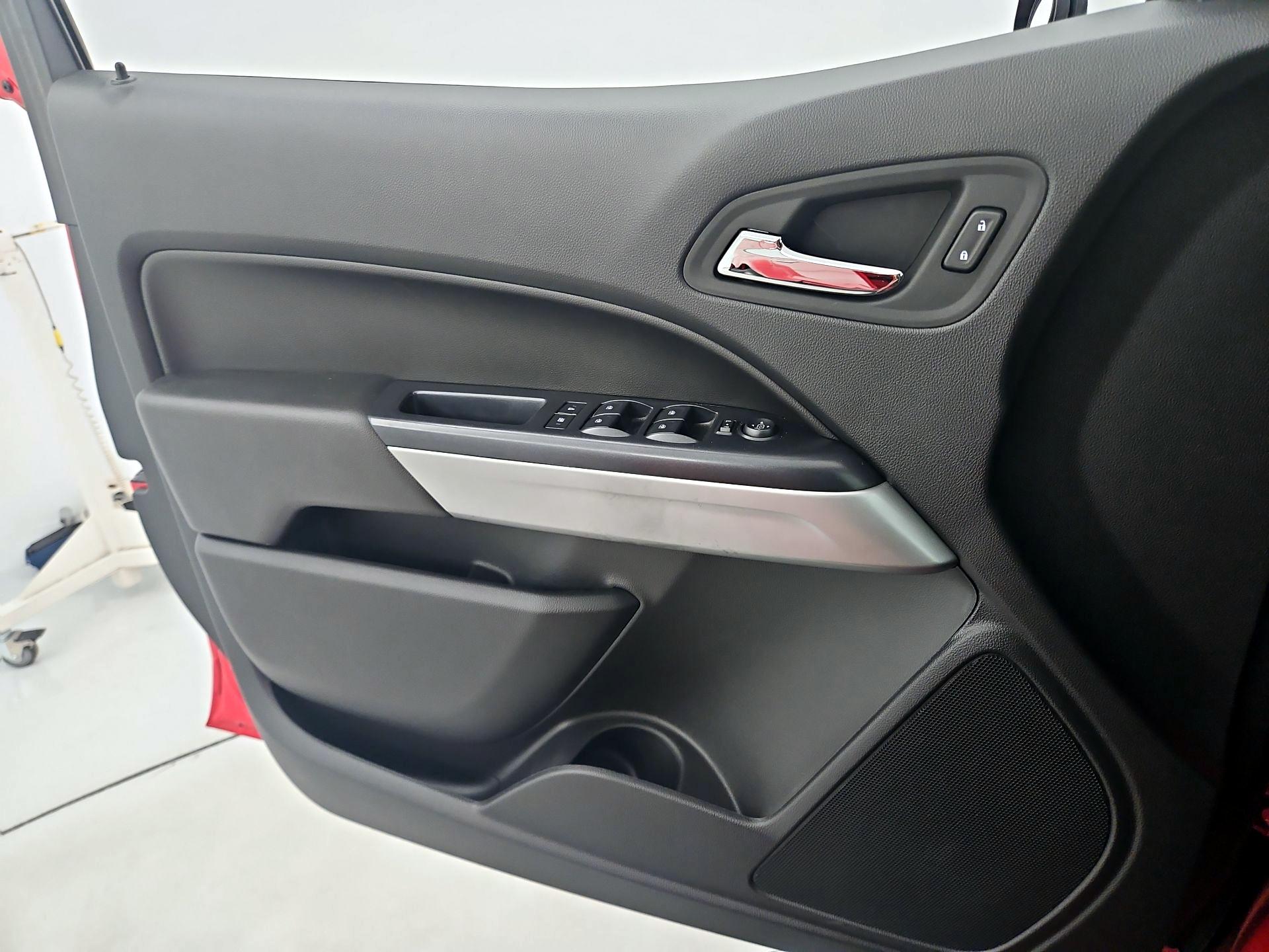 Thumbnail: 2016 Chevrolet Colorado - 12