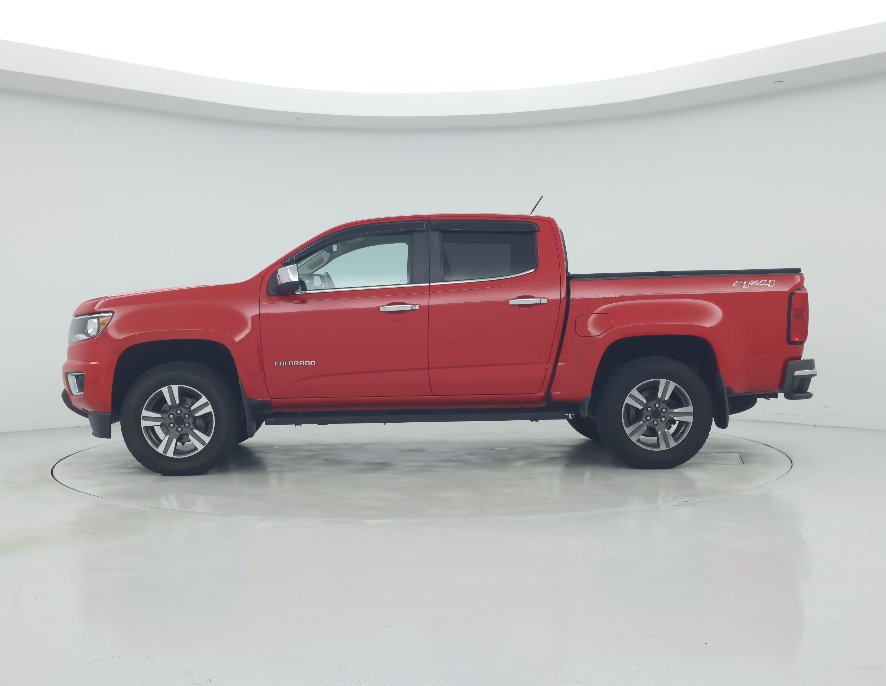 Thumbnail: 2016 Chevrolet Colorado - 3