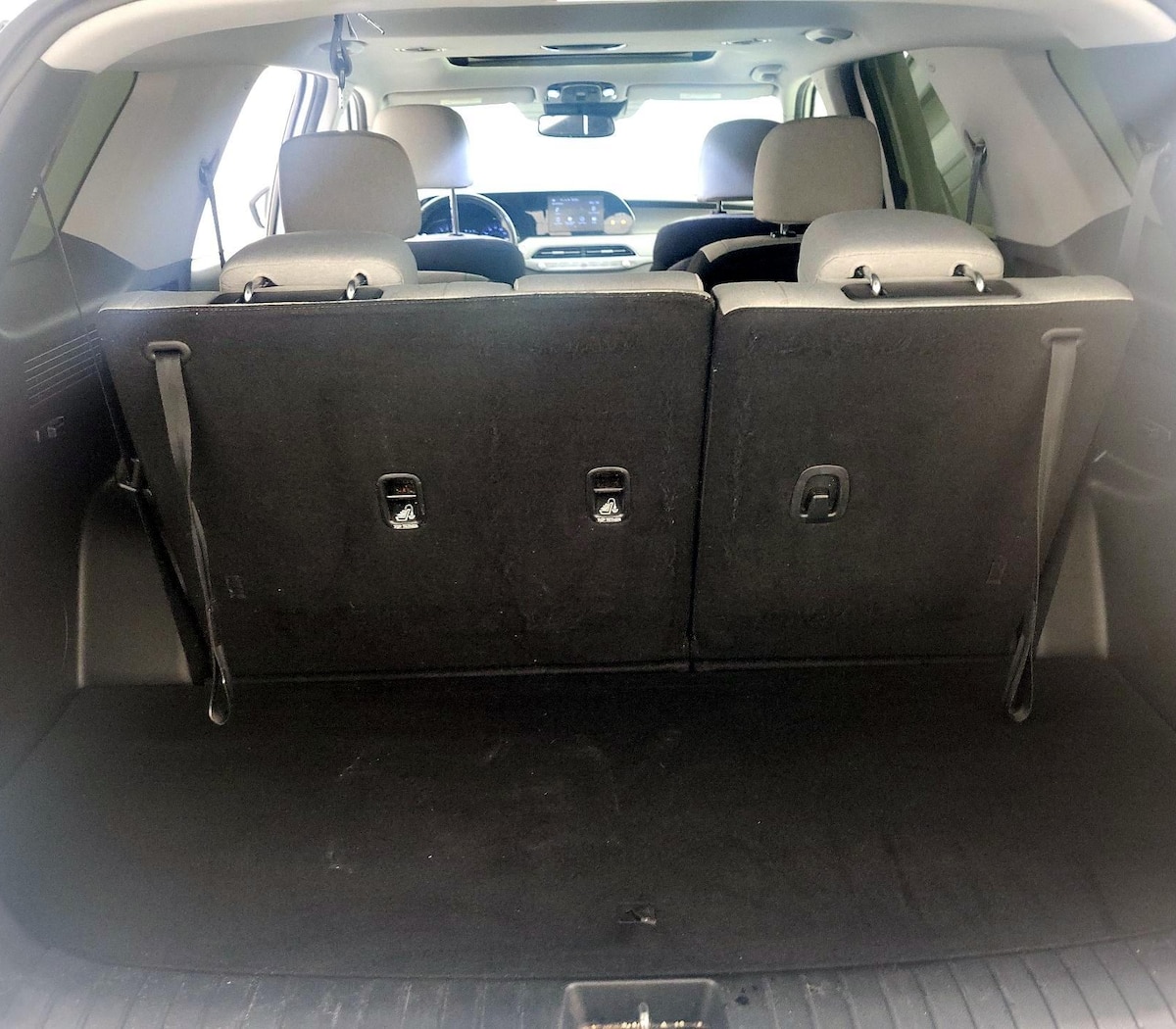 Trunk/Cargo (Seats Up)