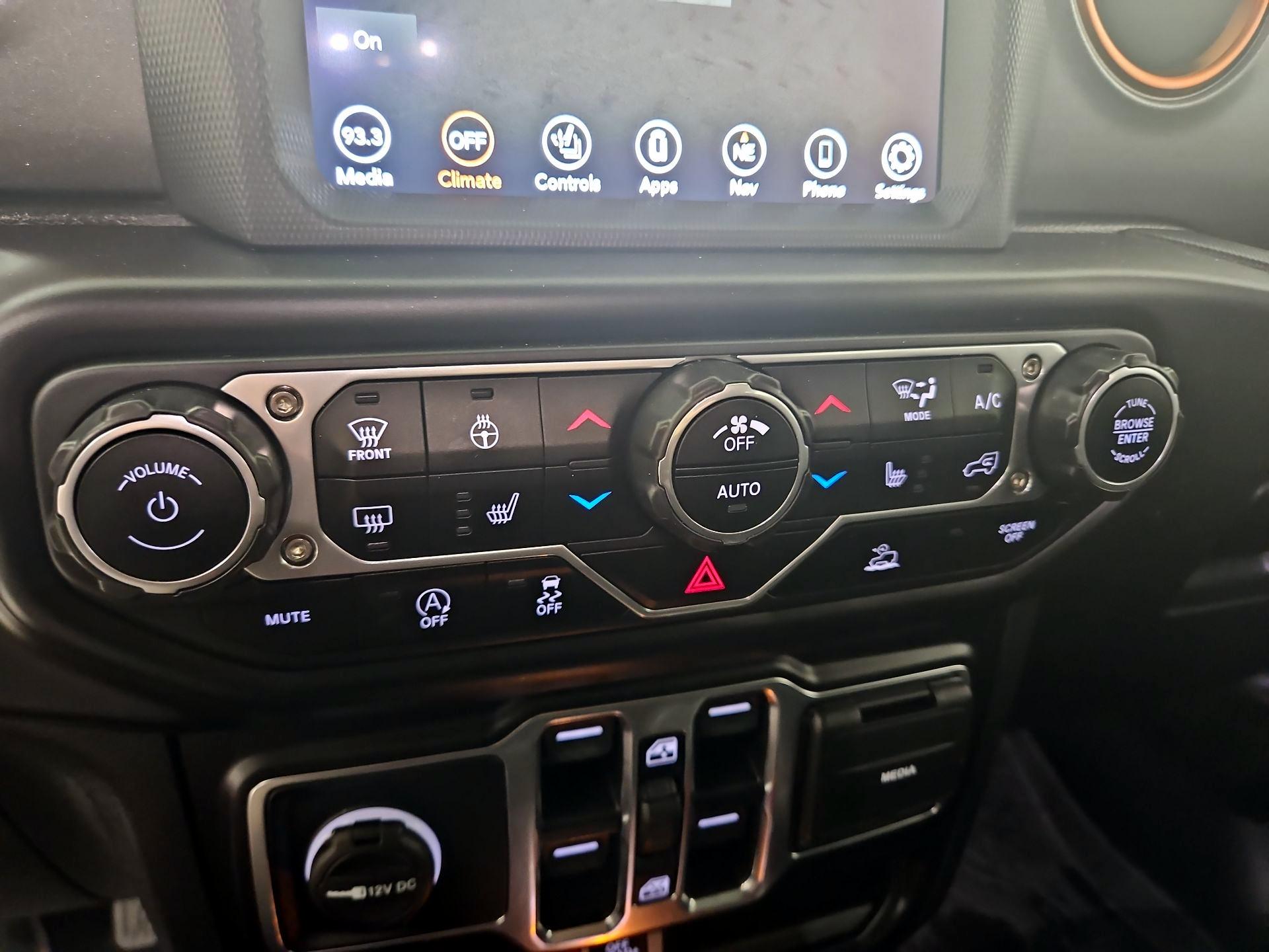 Thumbnail: 2022 Jeep Gladiator - 17