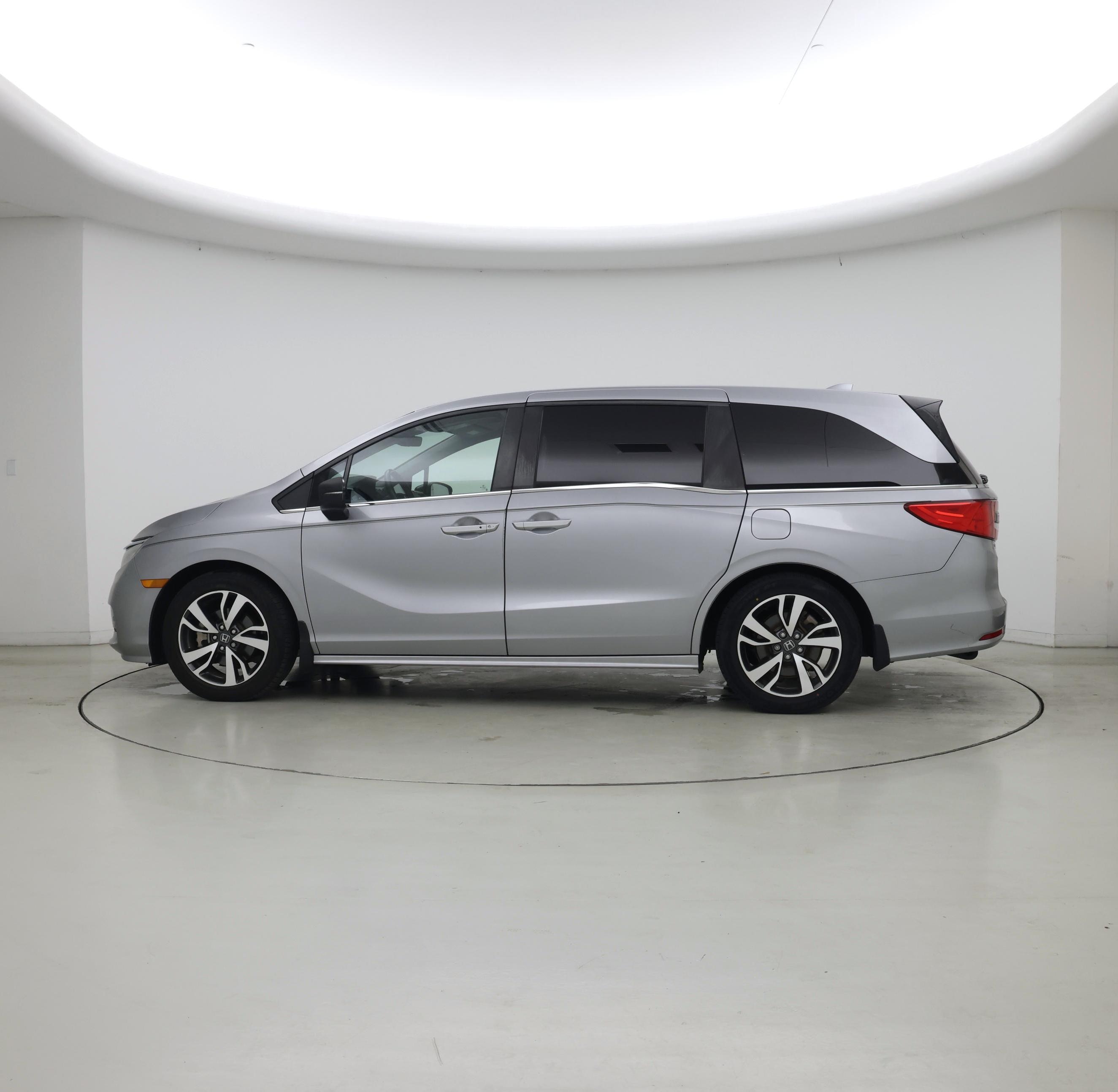 Thumbnail: 2021 Honda Odyssey - 3