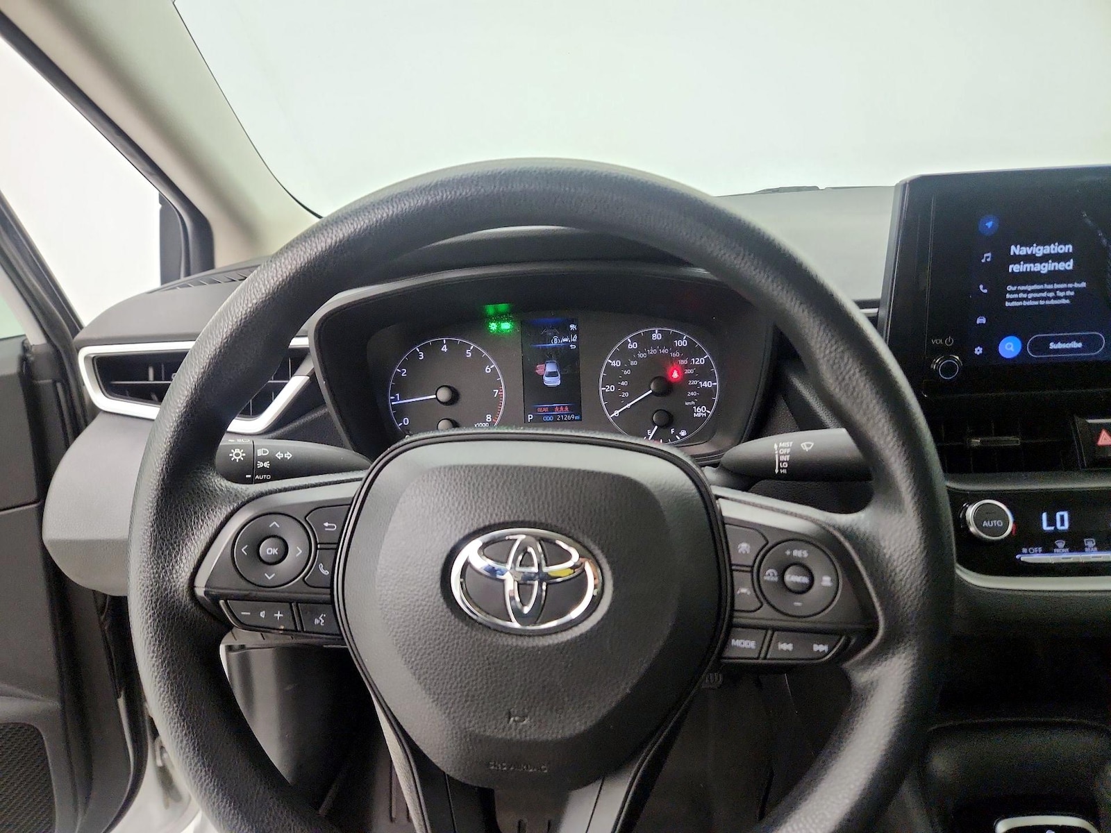 2023 Toyota Corolla LE - Photo 11
