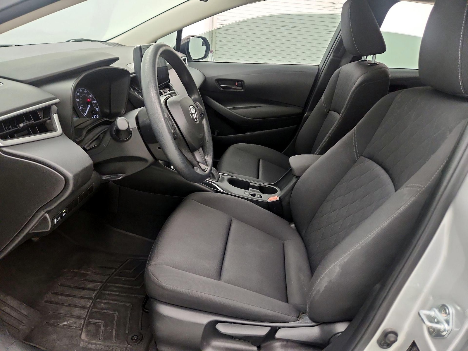 2023 Toyota Corolla LE - Photo 12