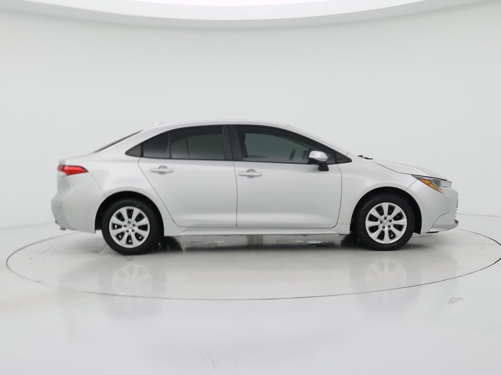 2023 Toyota Corolla LE - Photo 8