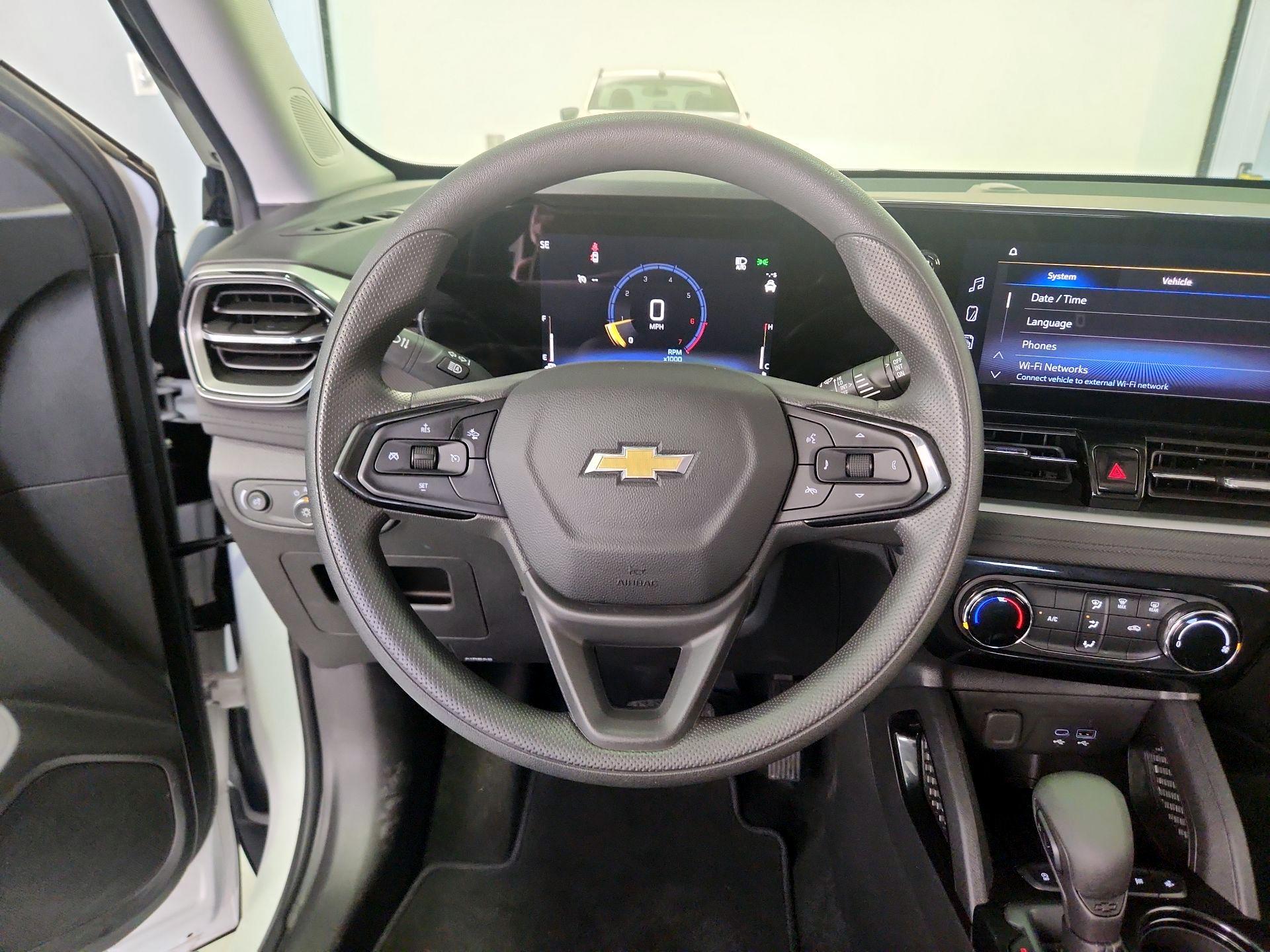 Thumbnail: 2025 Chevrolet TrailBlazer - 10