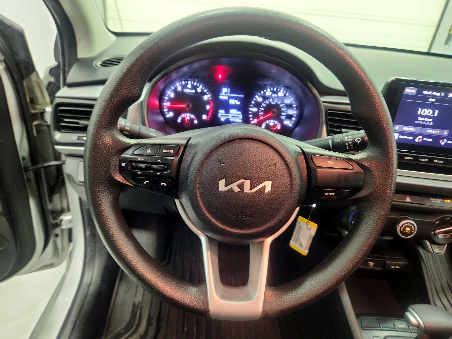 Thumbnail: 2023 Kia Rio - 10