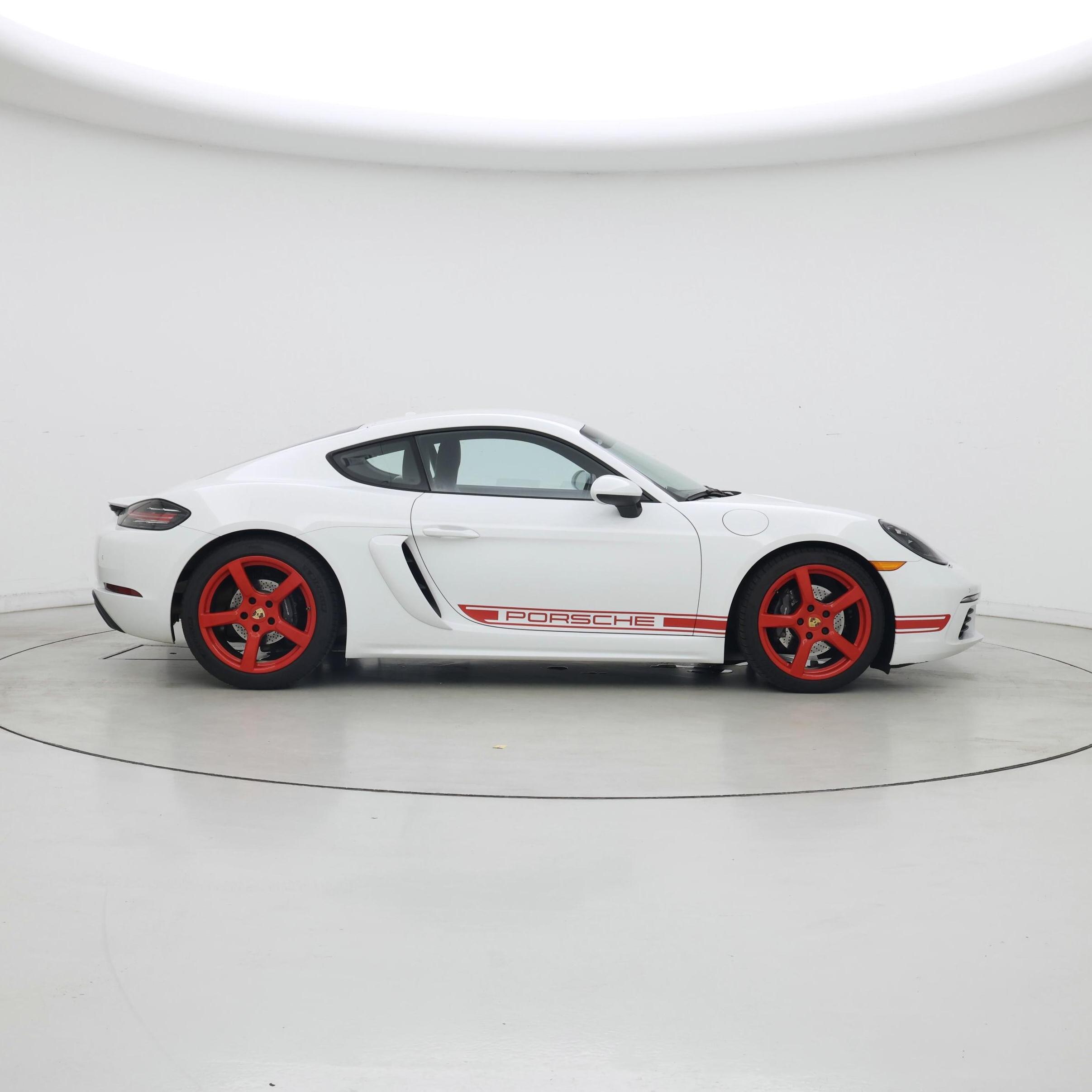 Thumbnail: 2019 Porsche 718 Cayman - 7
