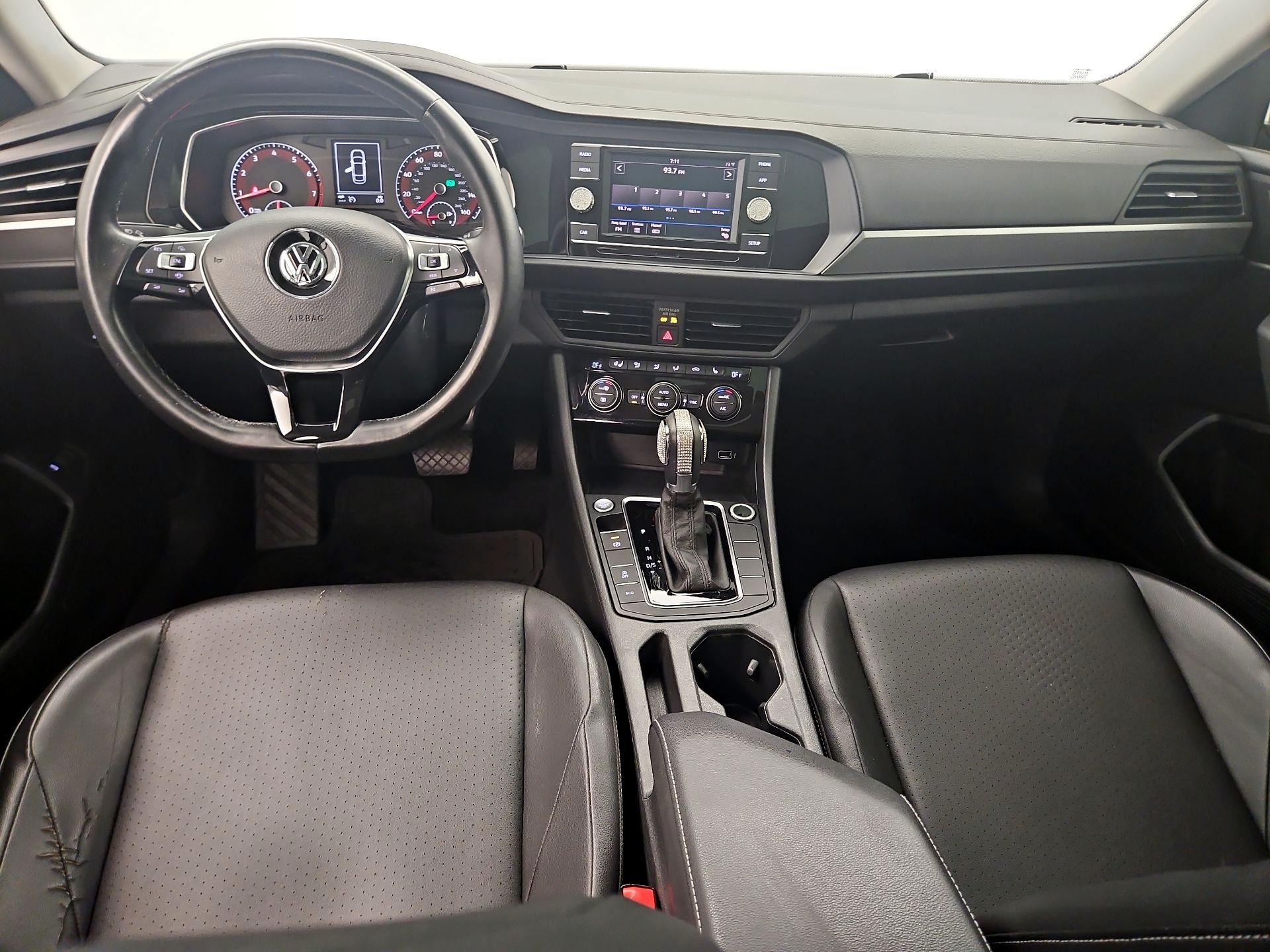 Thumbnail: 2019 Volkswagen Jetta - 9
