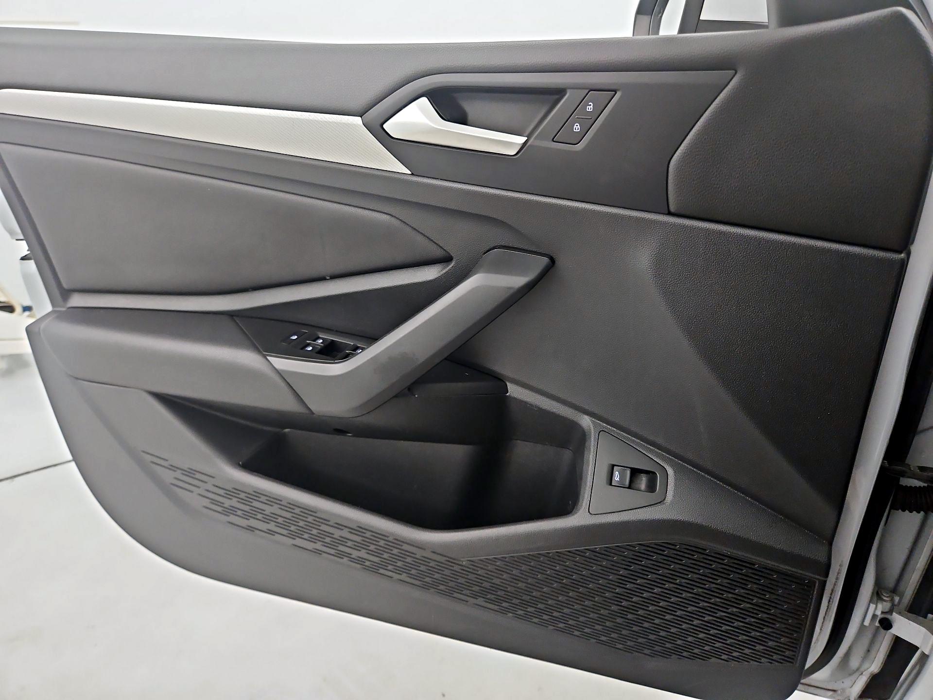 Thumbnail: 2019 Volkswagen Jetta - 12