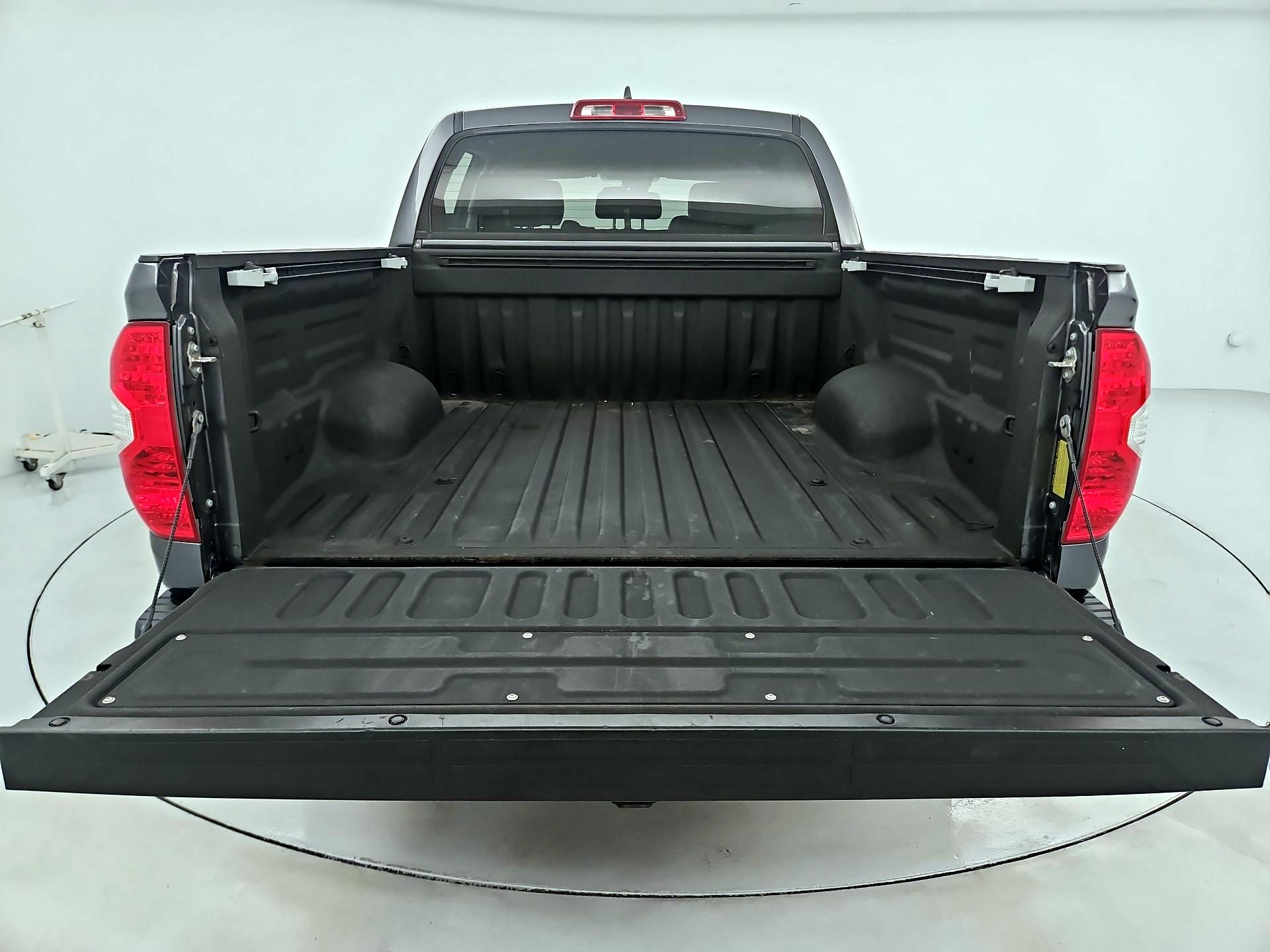 Thumbnail: 2021 Toyota Tundra - 20