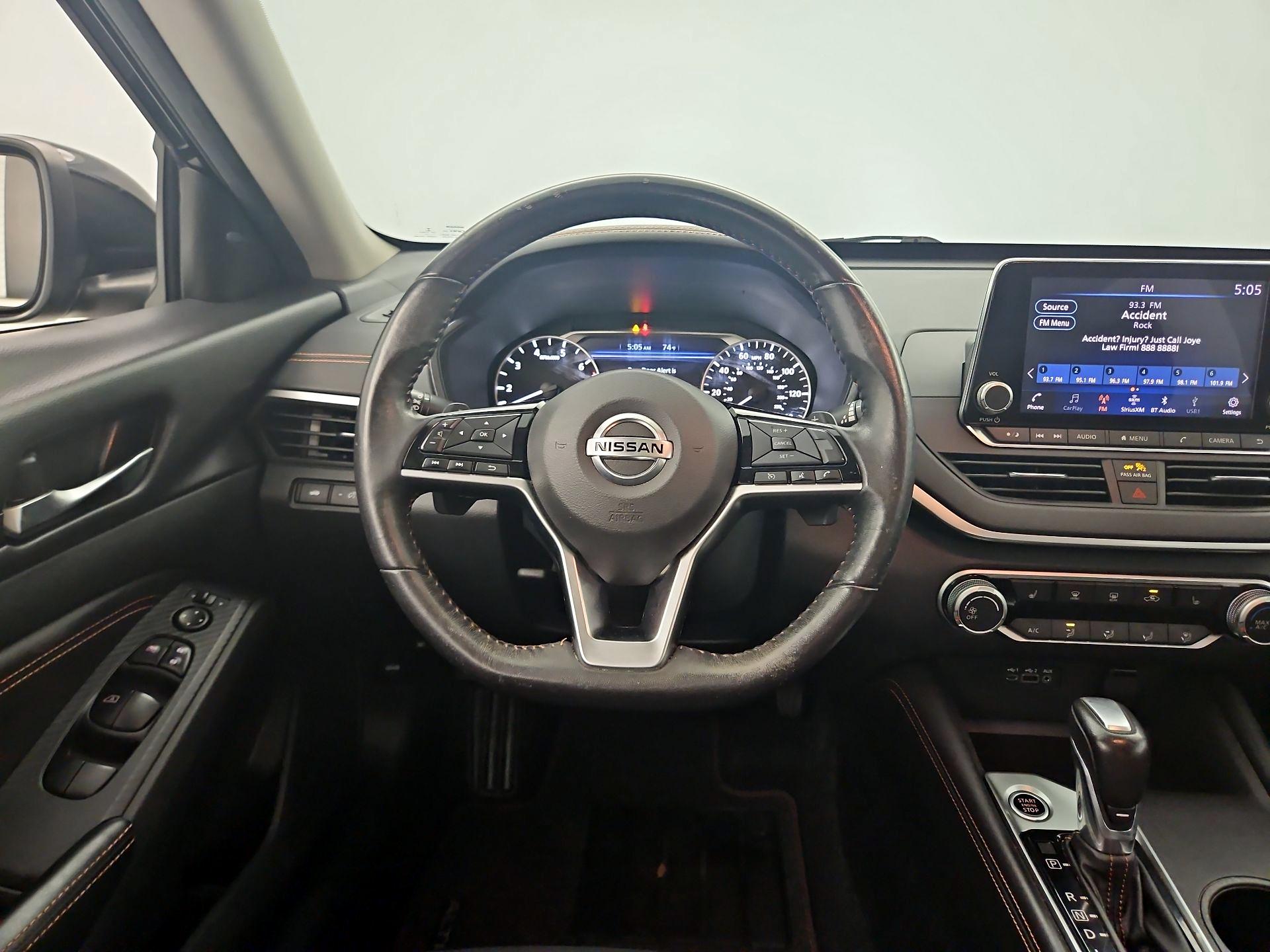 Thumbnail: 2019 Nissan Altima - 10