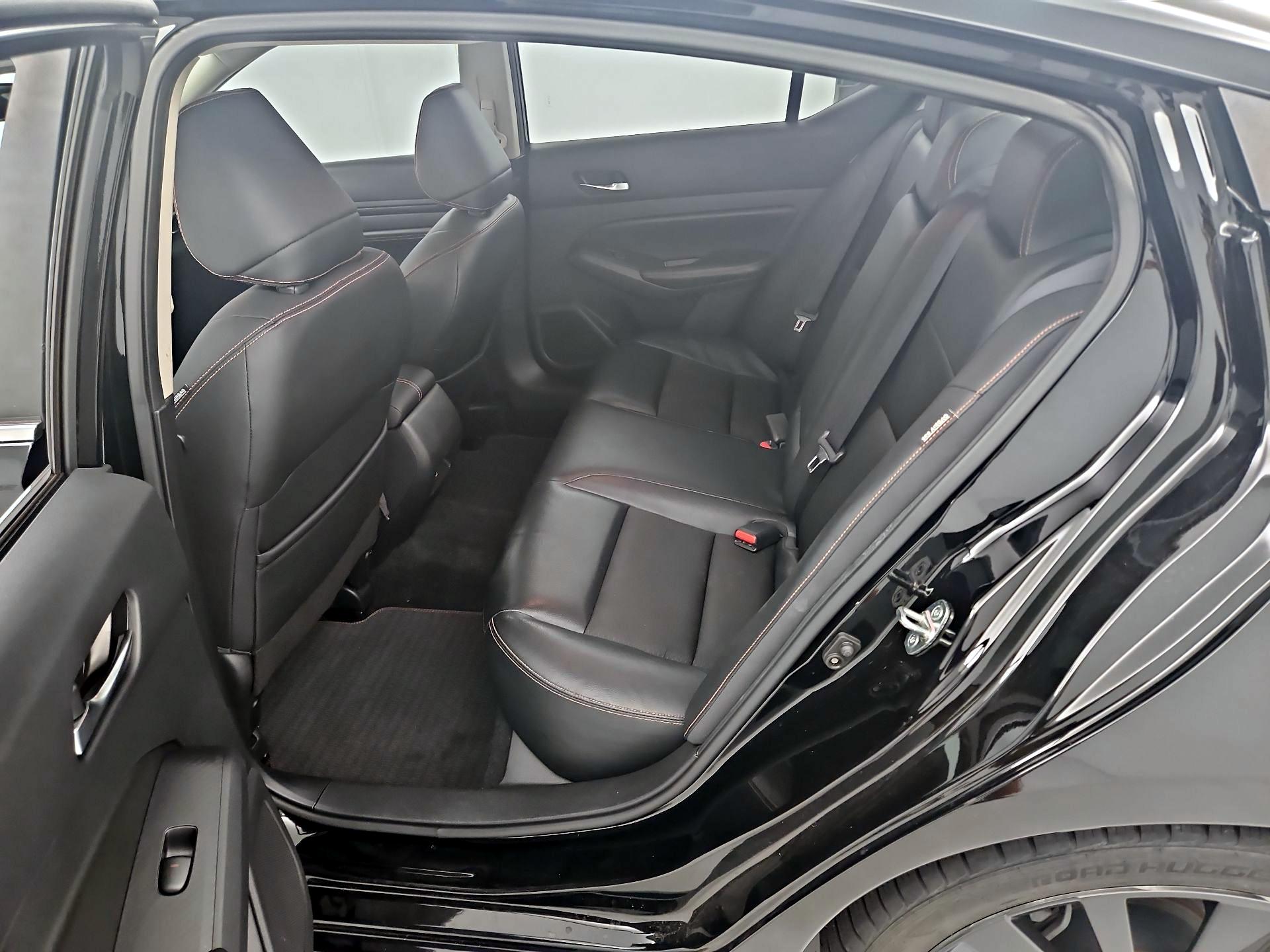 Thumbnail: 2019 Nissan Altima - 20
