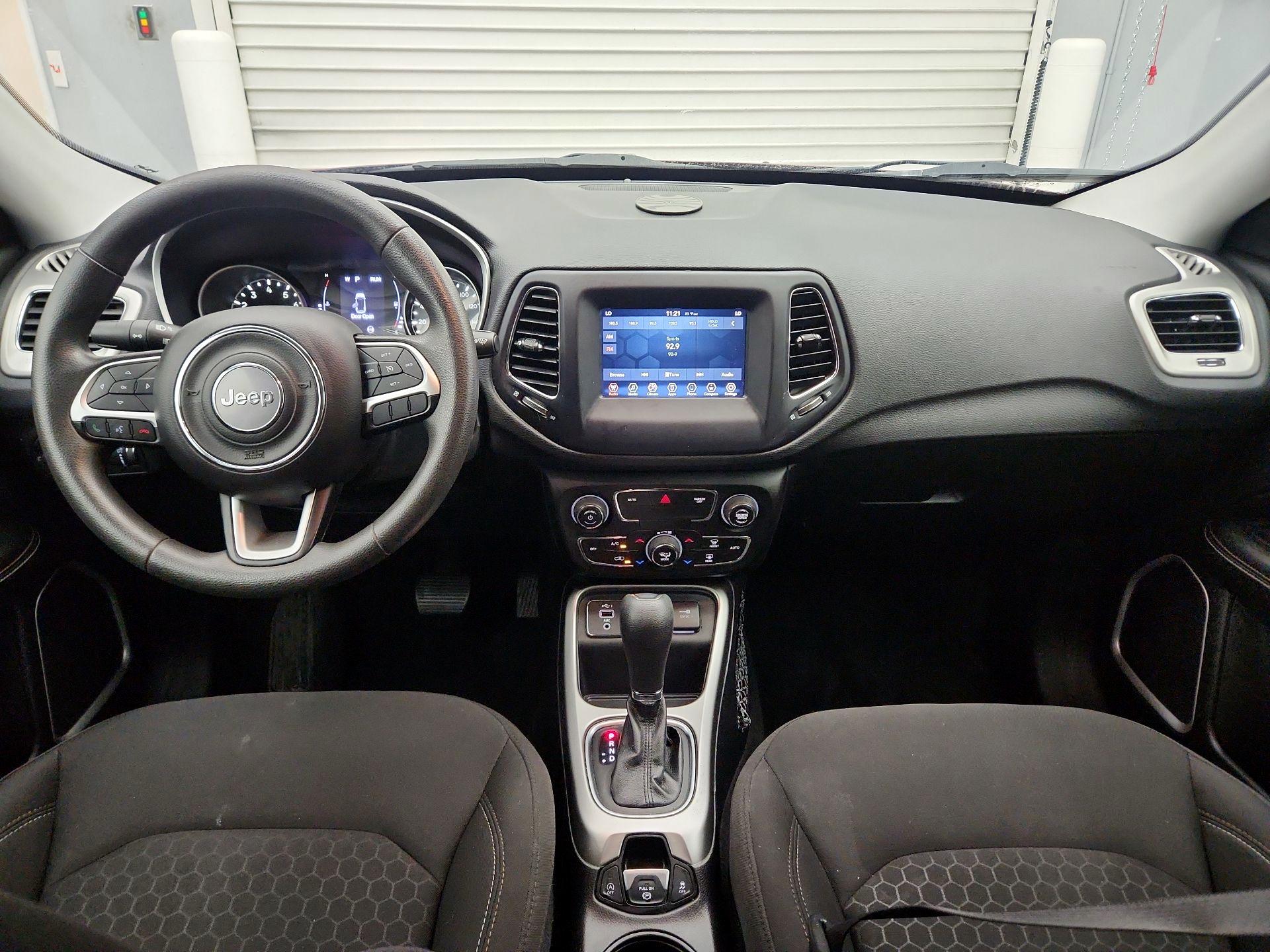 Thumbnail: 2021 Jeep Compass - 9