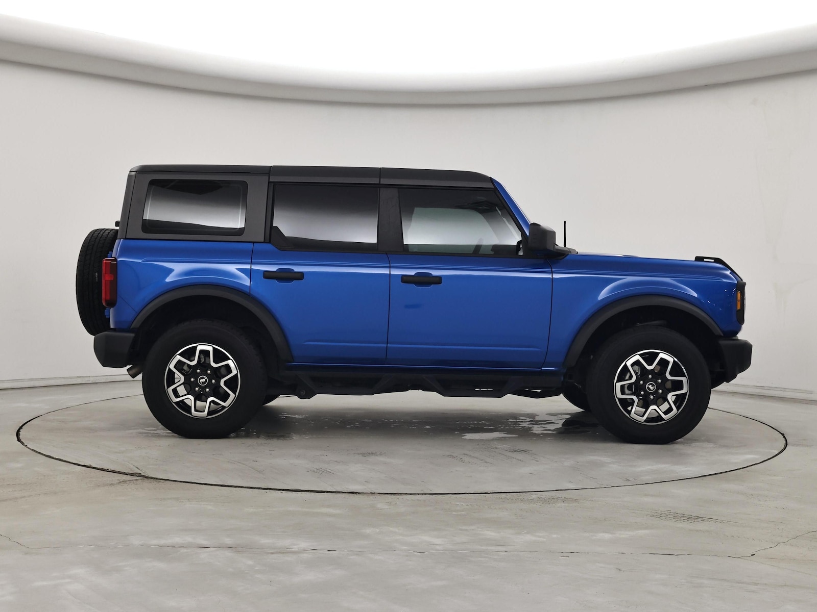 2023 Ford Bronco 4-Door Base - Photo 8