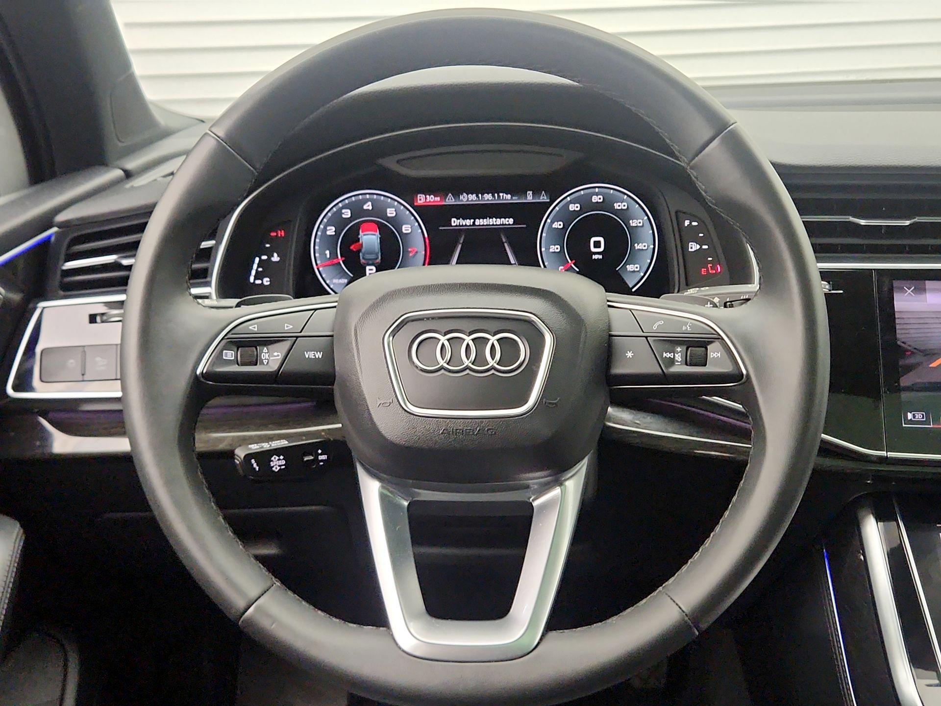 Thumbnail: 2022 Audi Q7 - 10