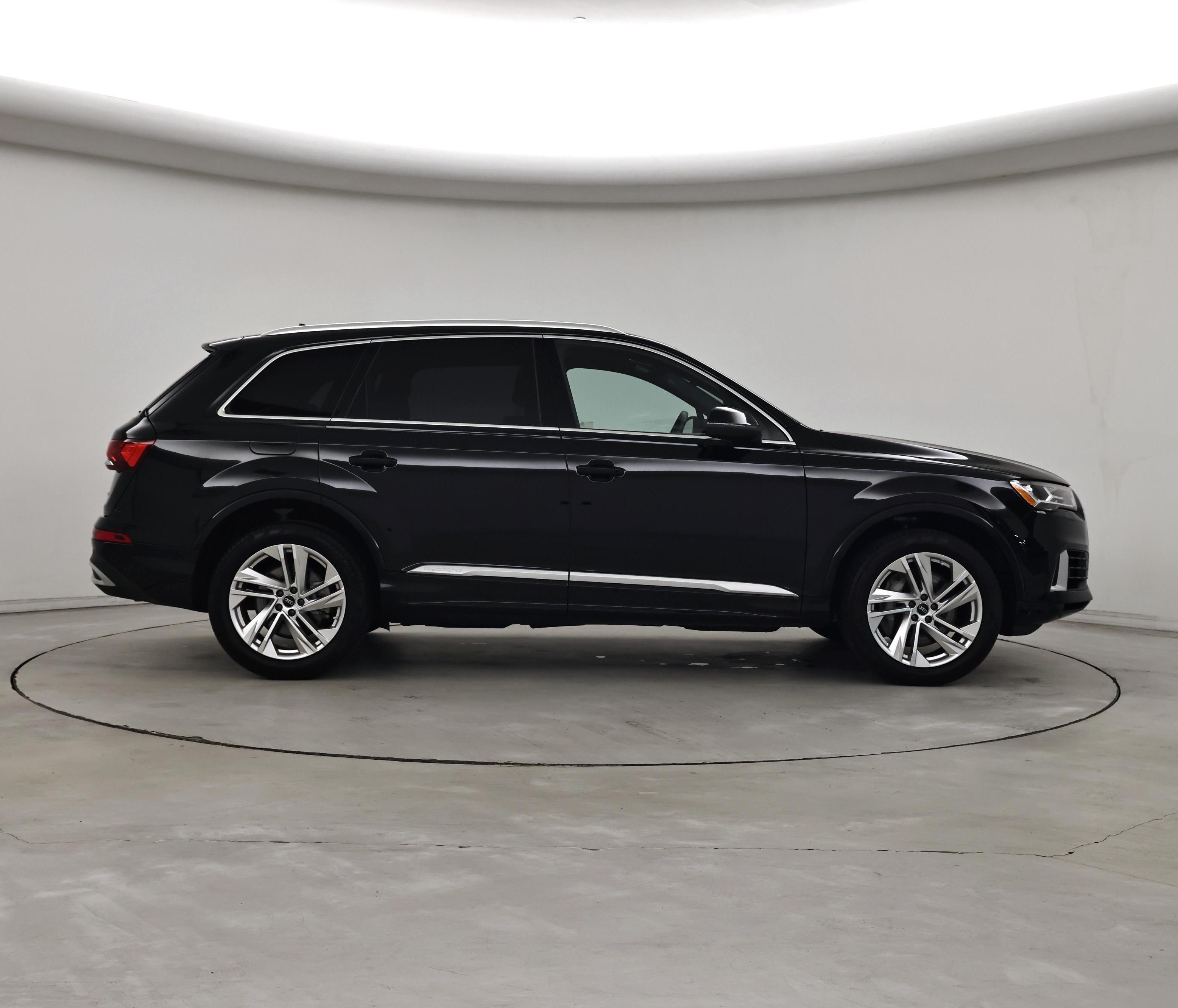 Thumbnail: 2022 Audi Q7 - 7