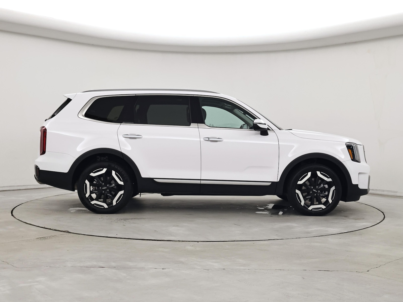 2025 Kia Telluride S - Photo 8