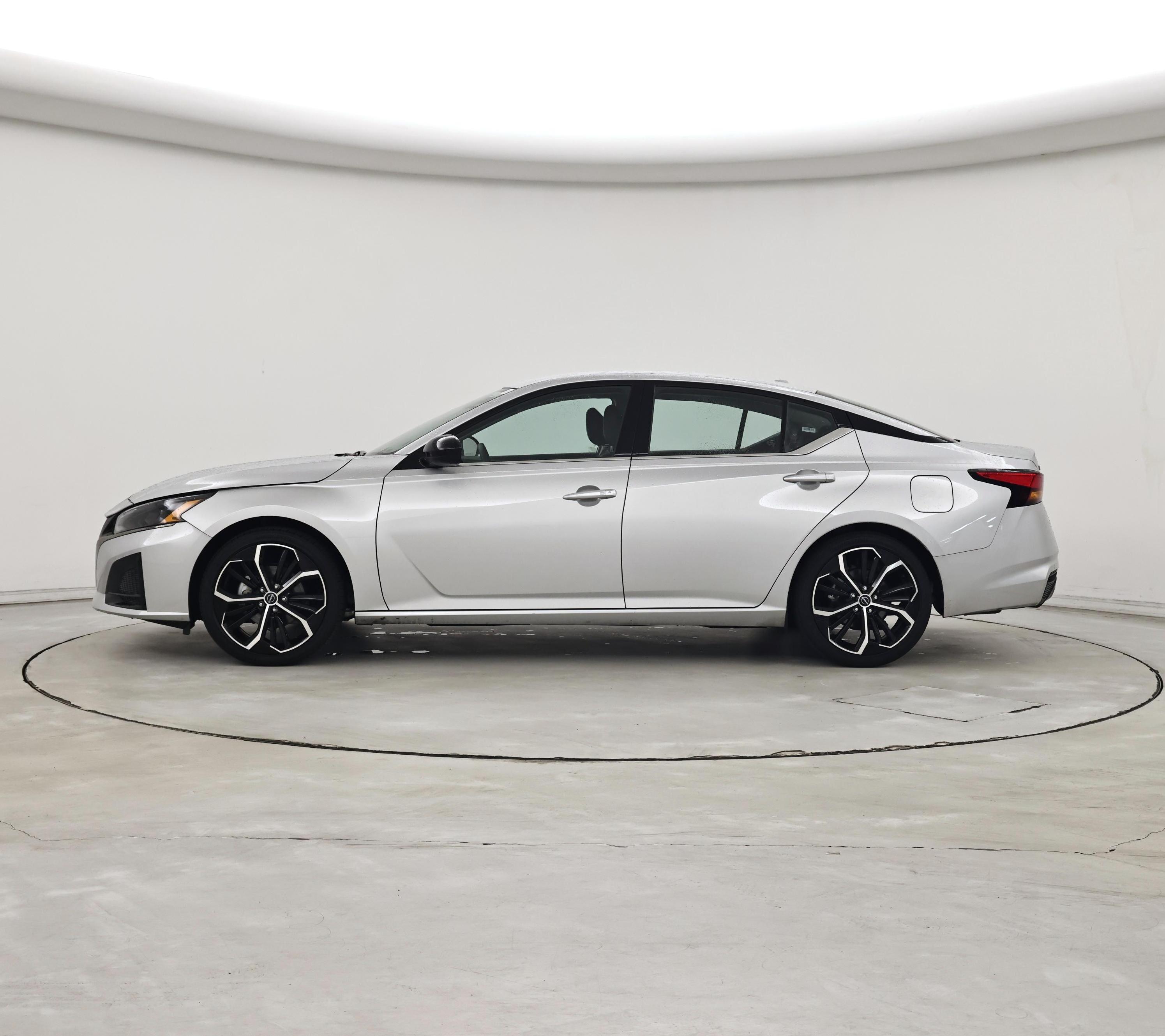 Thumbnail: 2025 Nissan Altima - 3