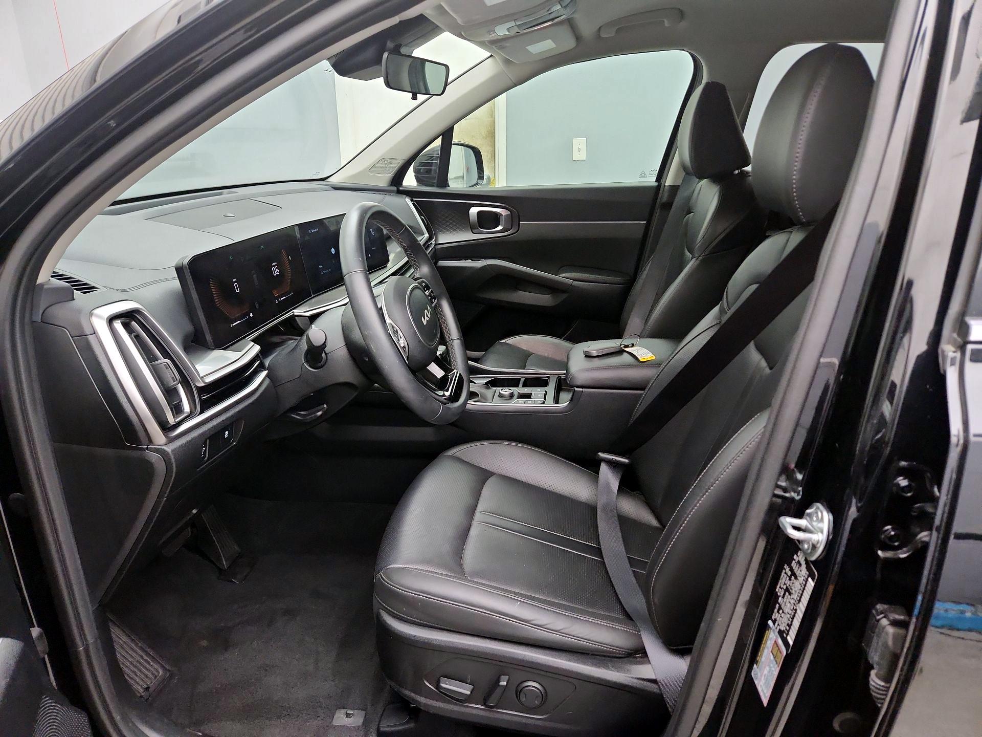 Thumbnail: 2025 Kia Sorento - 11