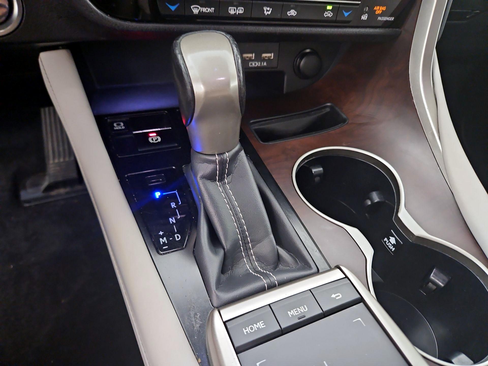 Thumbnail: 2020 Lexus RX - 17