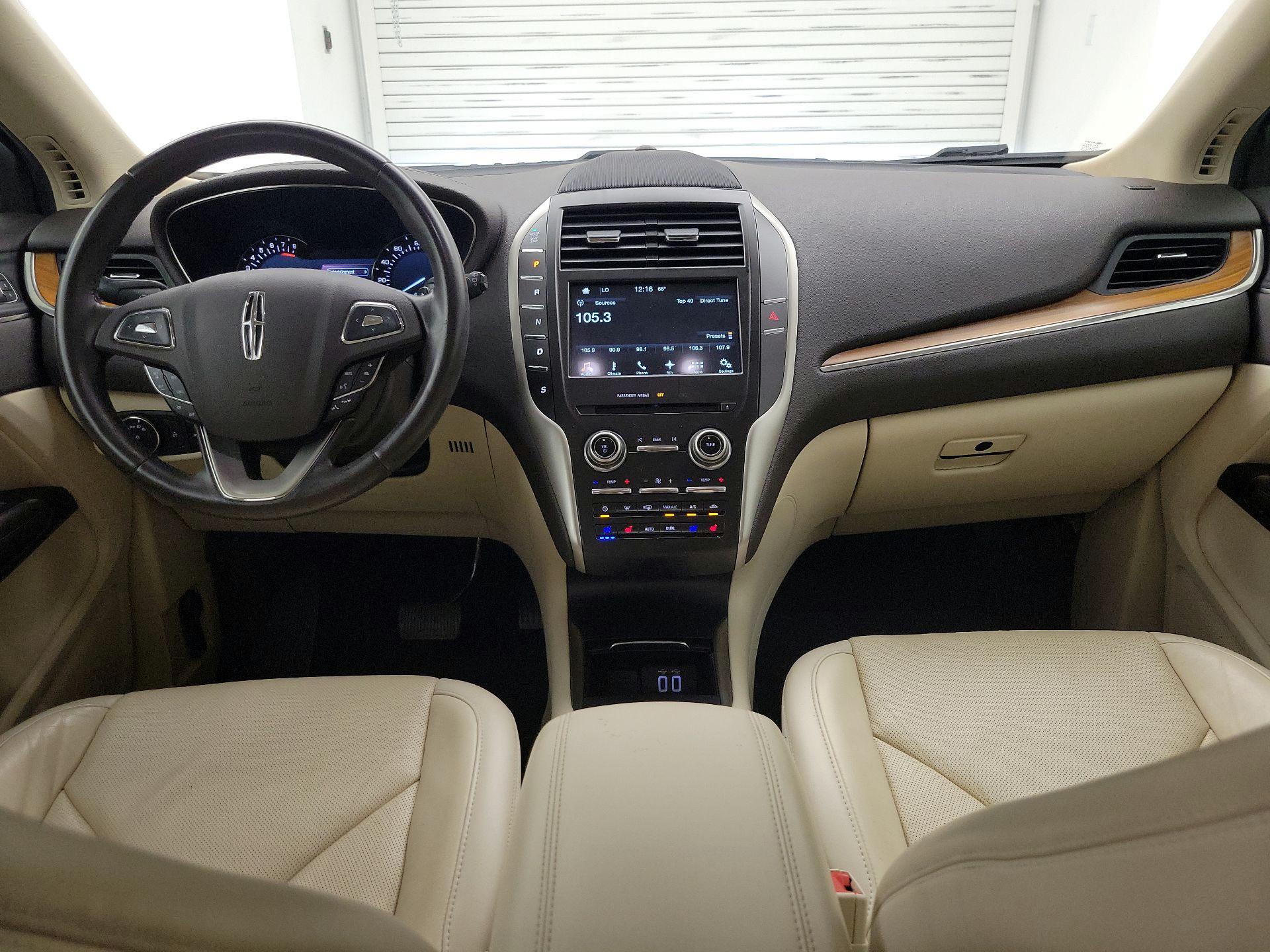Thumbnail: 2016 Lincoln MKC - 9