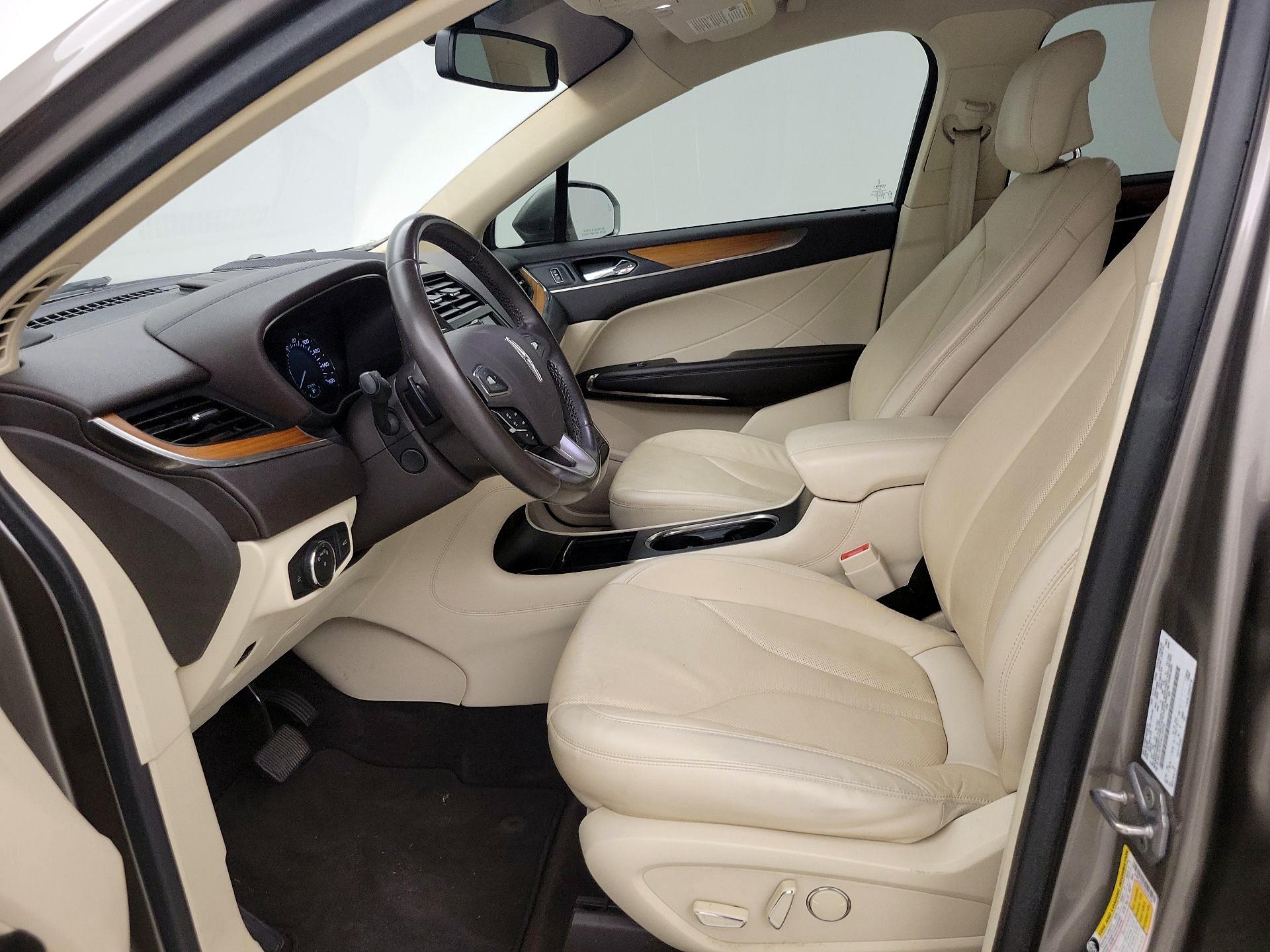 Thumbnail: 2016 Lincoln MKC - 11
