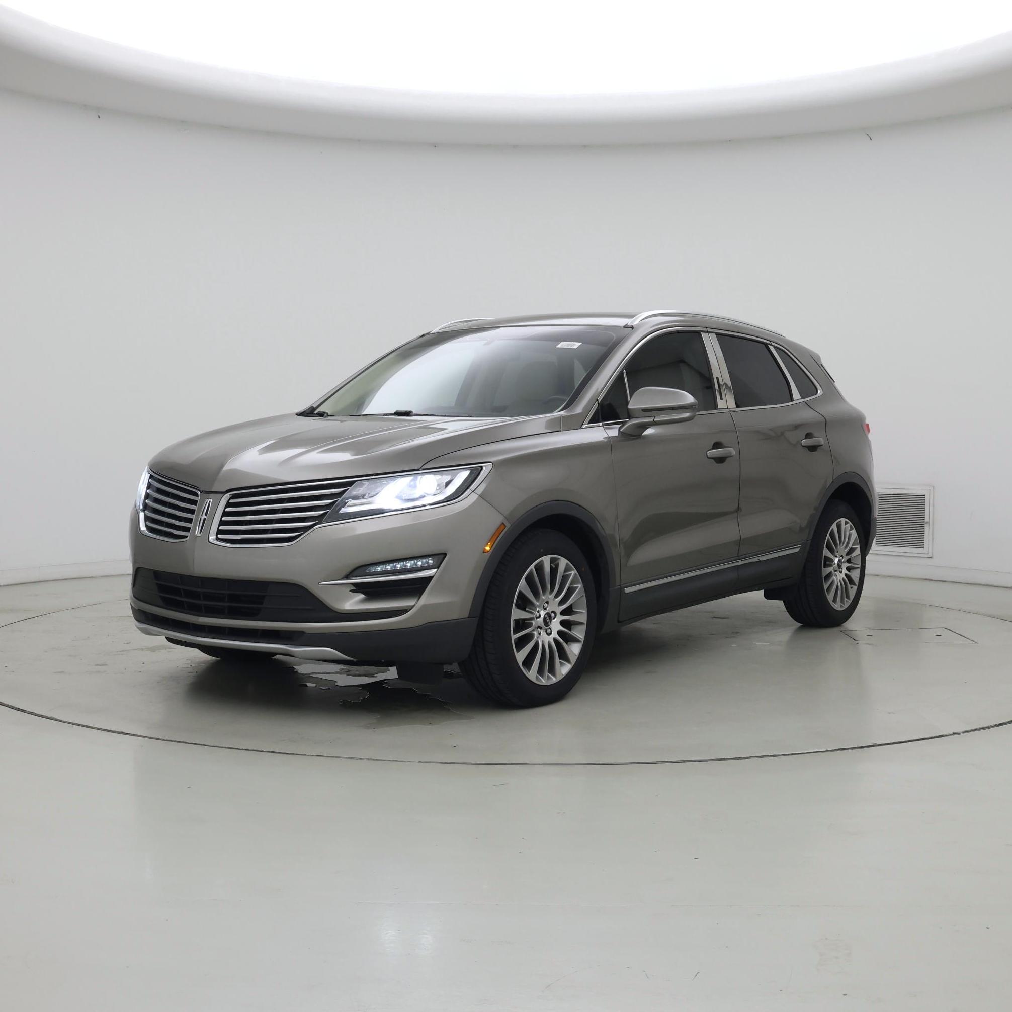 Thumbnail: 2016 Lincoln MKC - 4