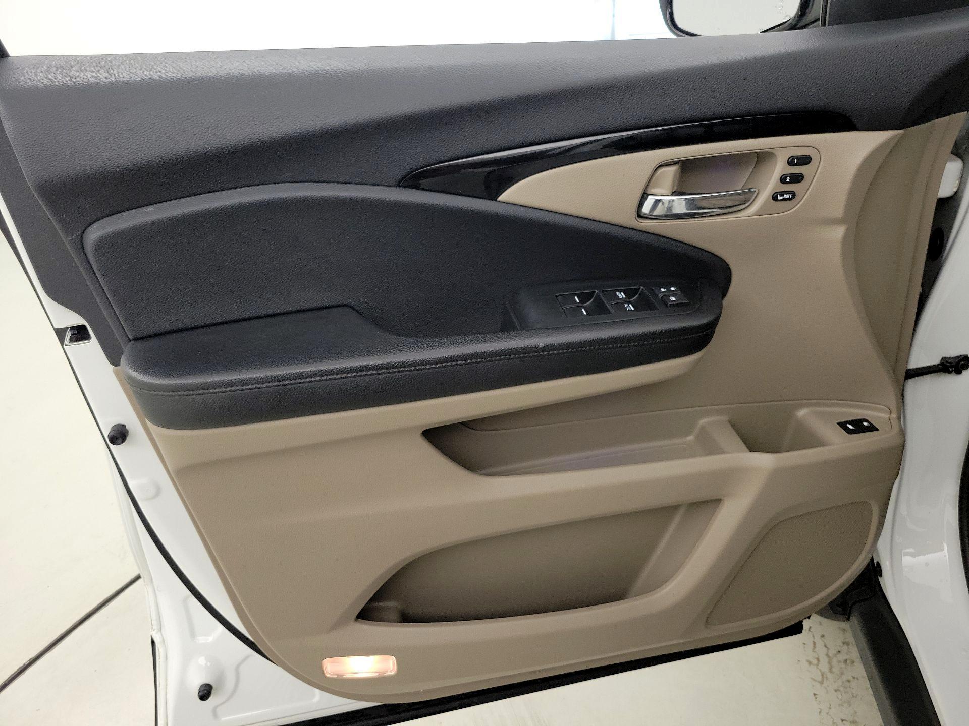 Thumbnail: 2021 Honda Pilot - 12
