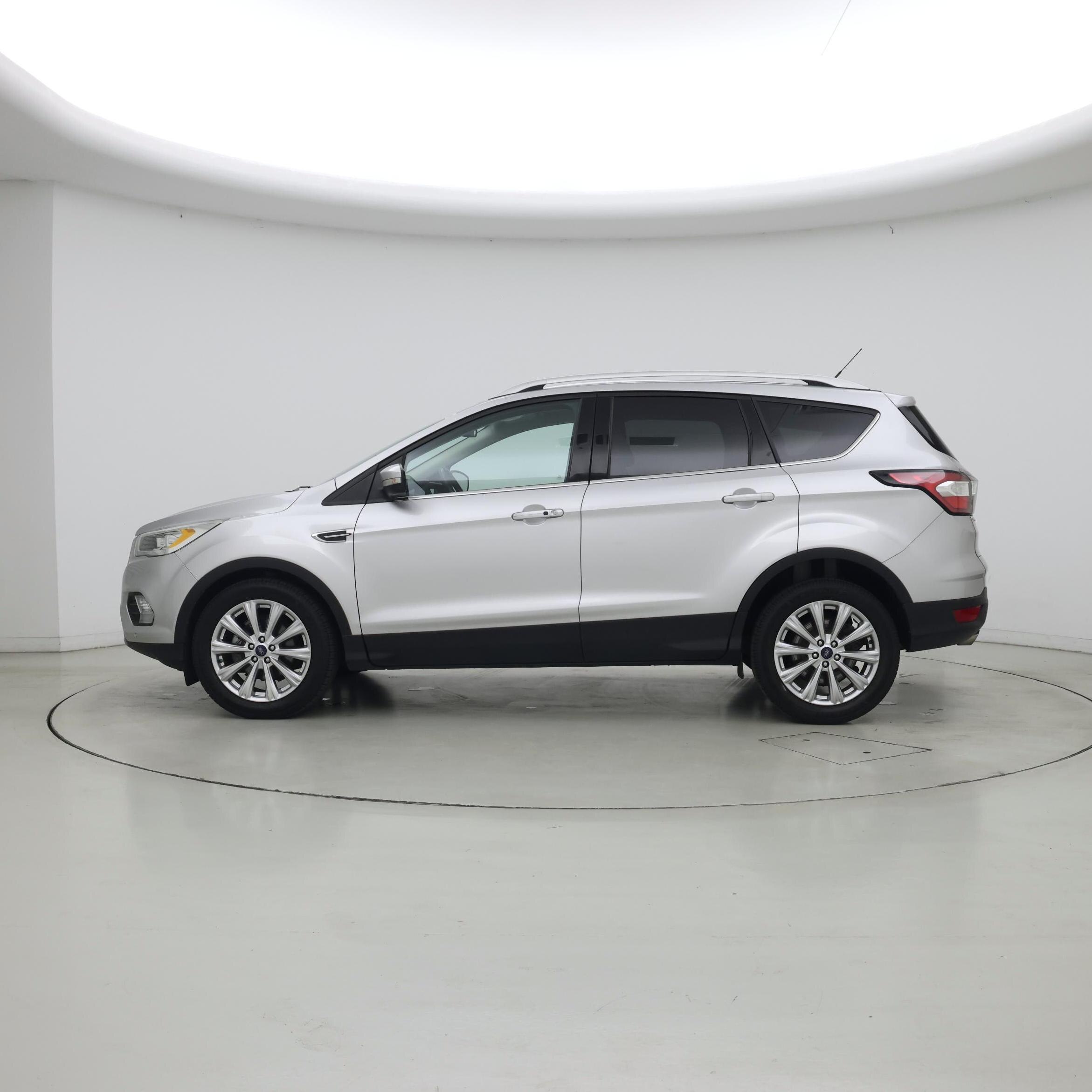Thumbnail: 2017 Ford Escape - 3