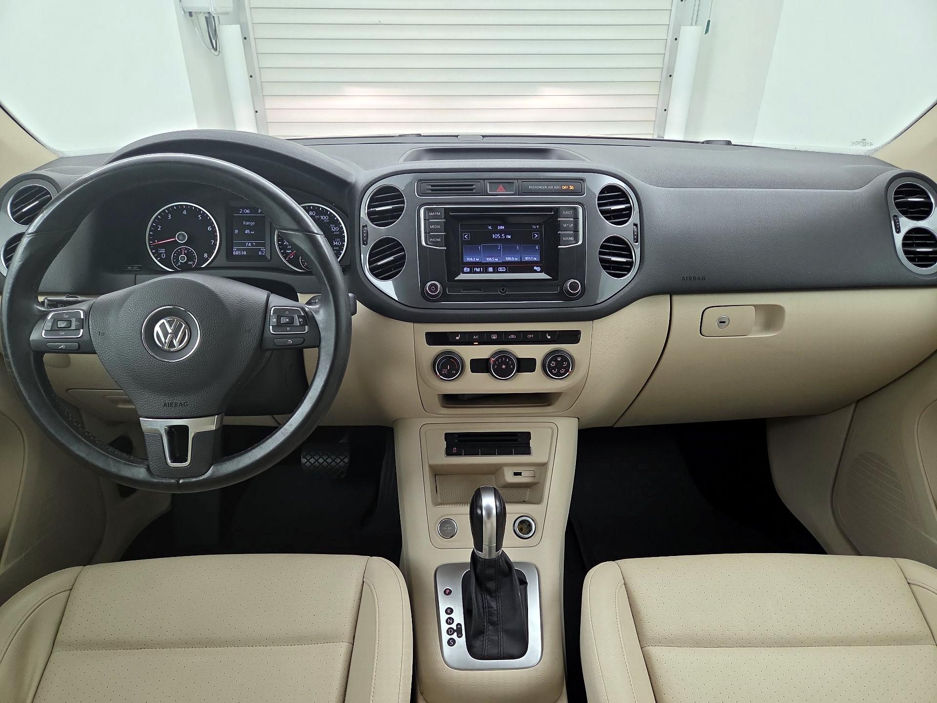 Thumbnail: 2016 Volkswagen Tiguan - 9