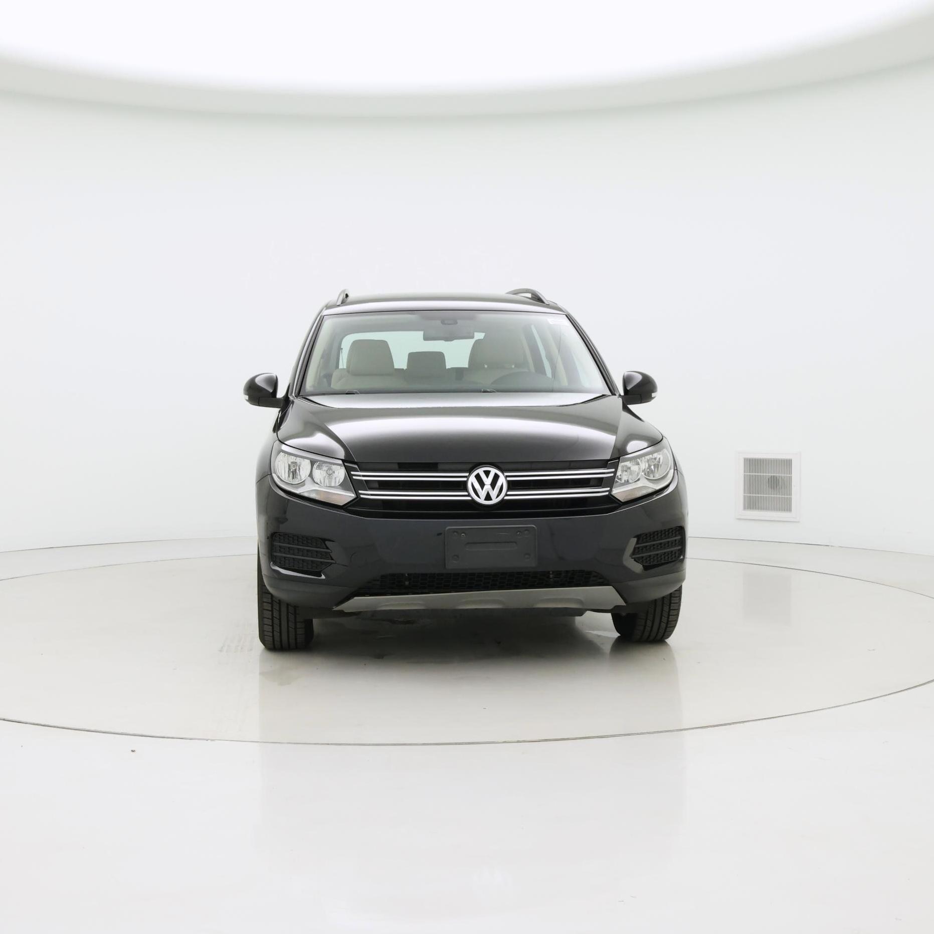 Thumbnail: 2016 Volkswagen Tiguan - 5