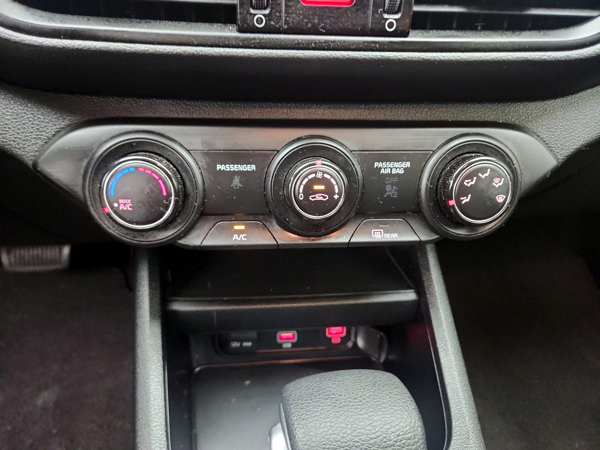 Thumbnail: 2024 Kia Forte - 16